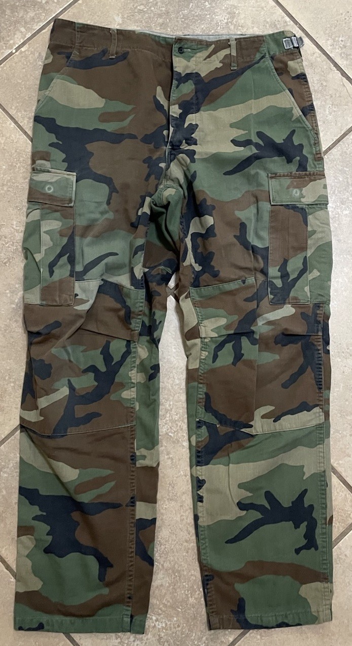 Vintage US Army M81 Combat Trousers Men’s Medium Regular Woodland Camo 80s Pants
