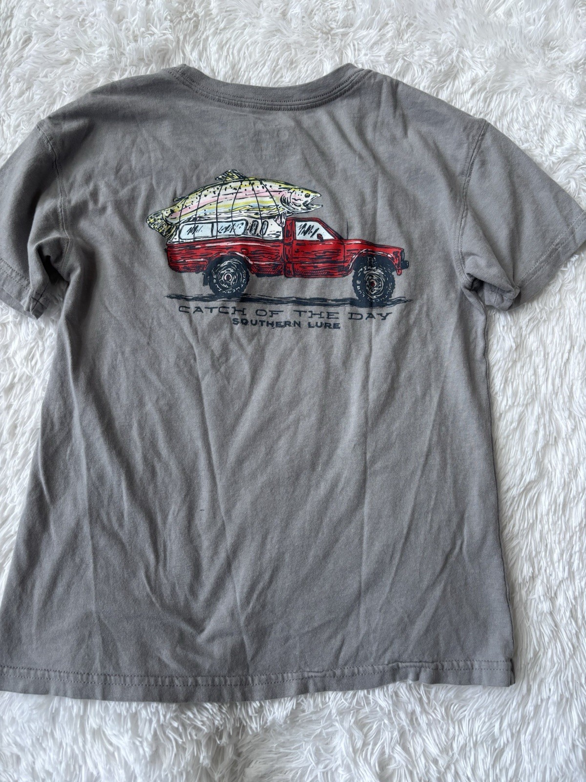 Southern Lure Kids Sz. M Gray Design Tee. Cute, ** Nt Flaw**