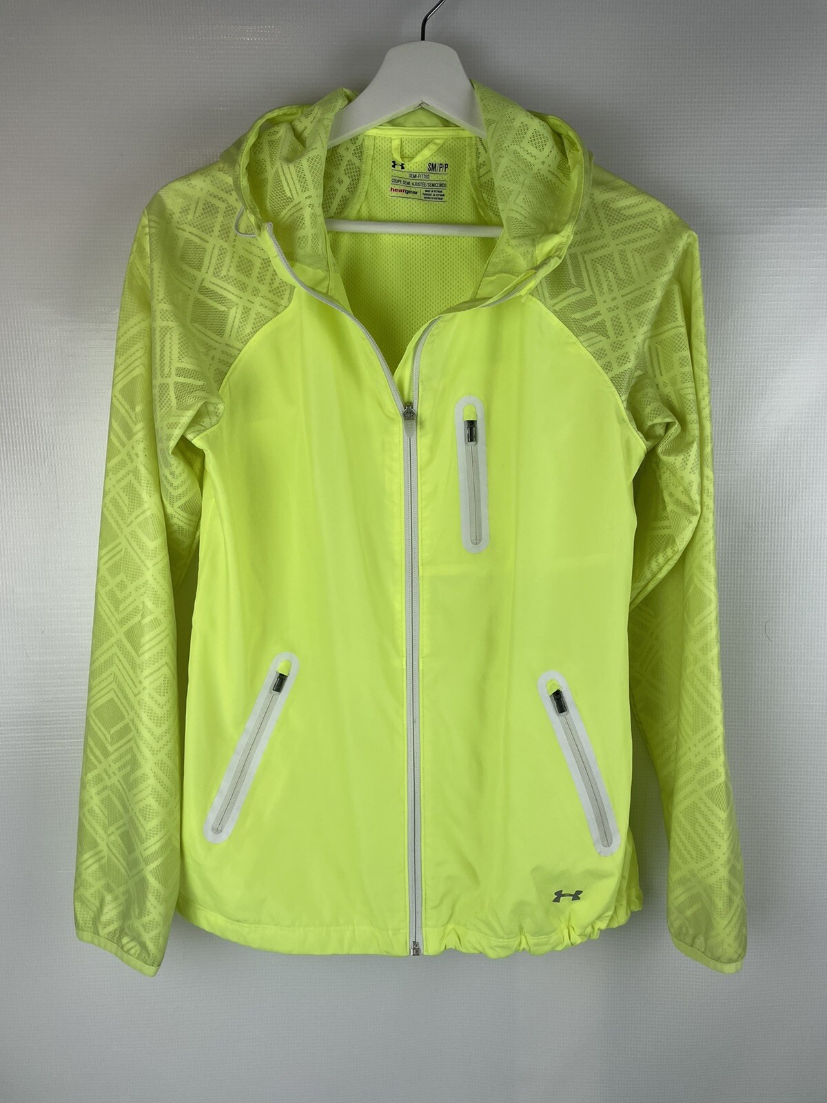 Under Armer Women’s Athletic Sports Windbreaker Jacket , Lightweight, 01 Size S