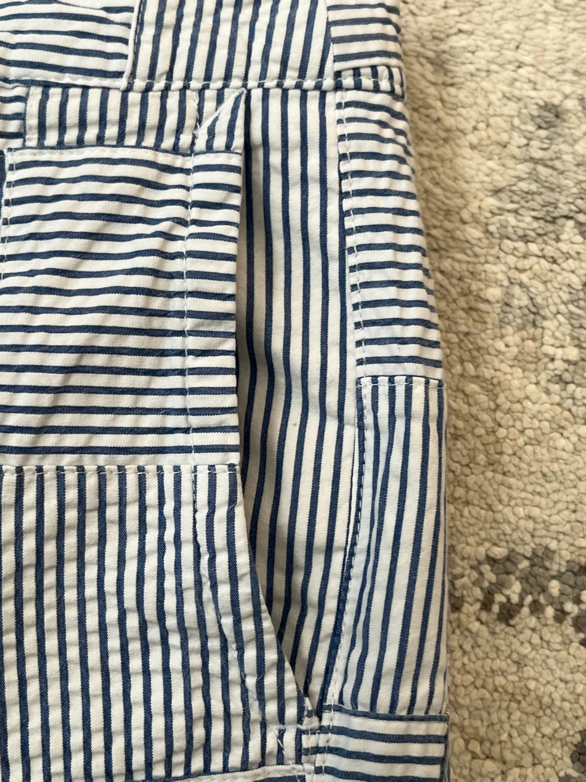 LL Bean Favorite Fit Blue White Striped Seersucker Short Women’s Size 18 Reg