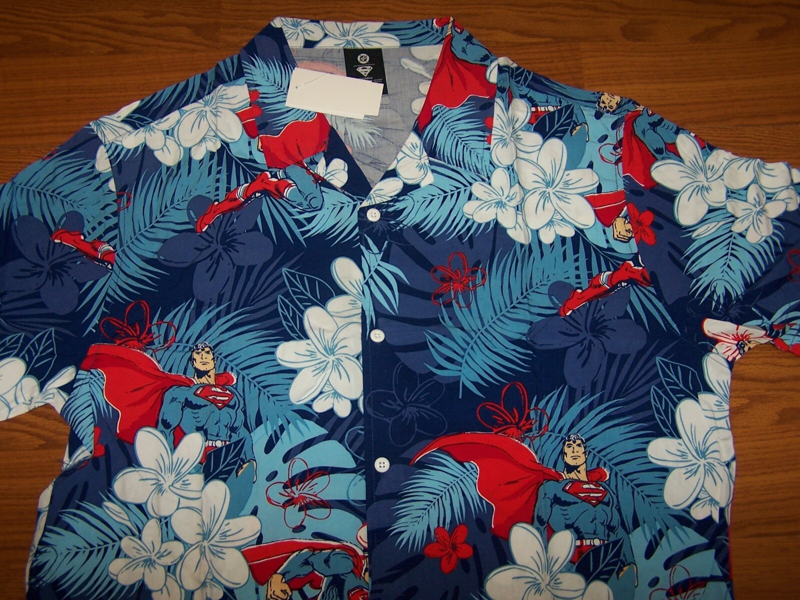 Size XL Mens DC Comics Superman & Floral Allover Print Woven Button-Down Shirt
