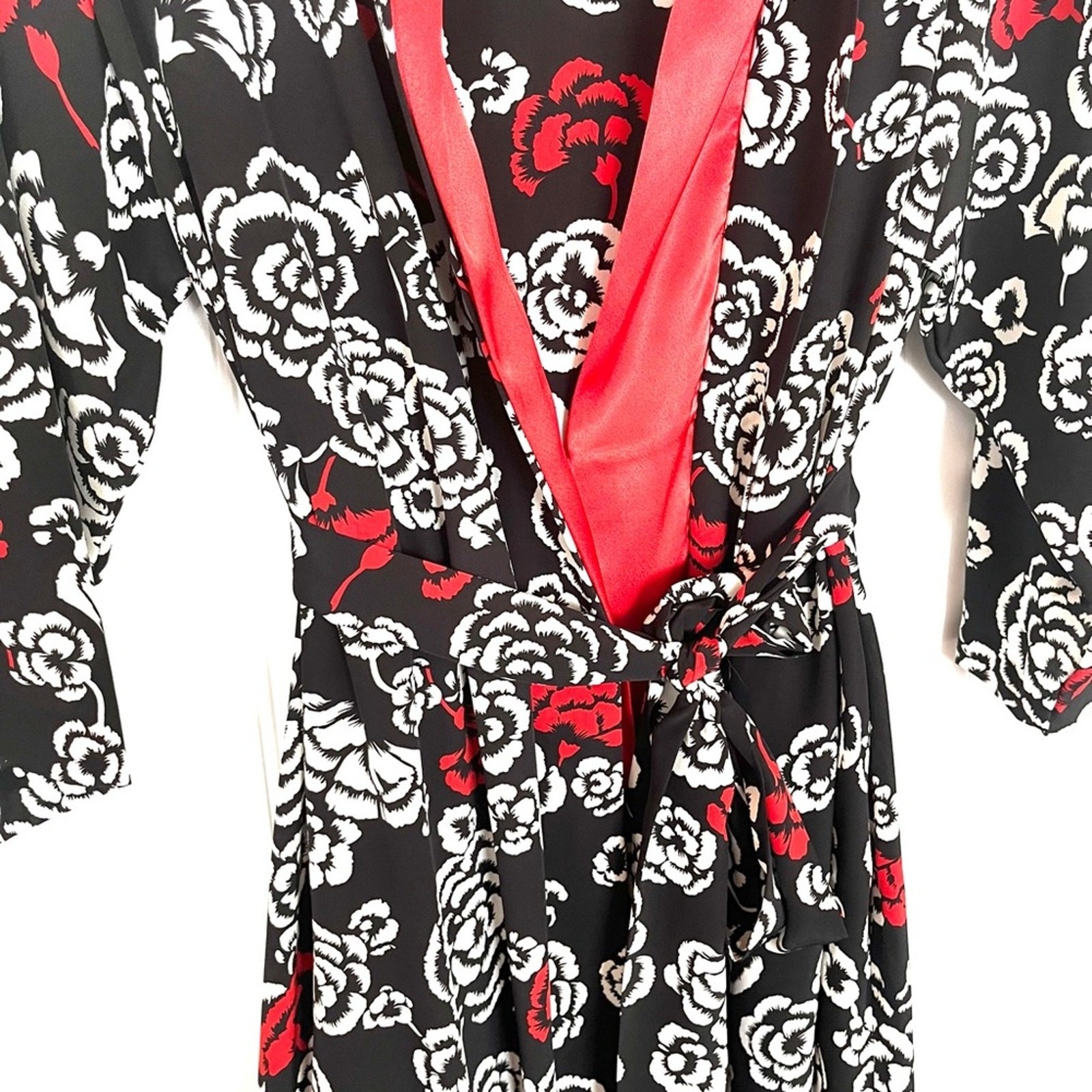 Vintage Black White and Red Nightgown and Robe Set Kimono Floral Peignor Sexy