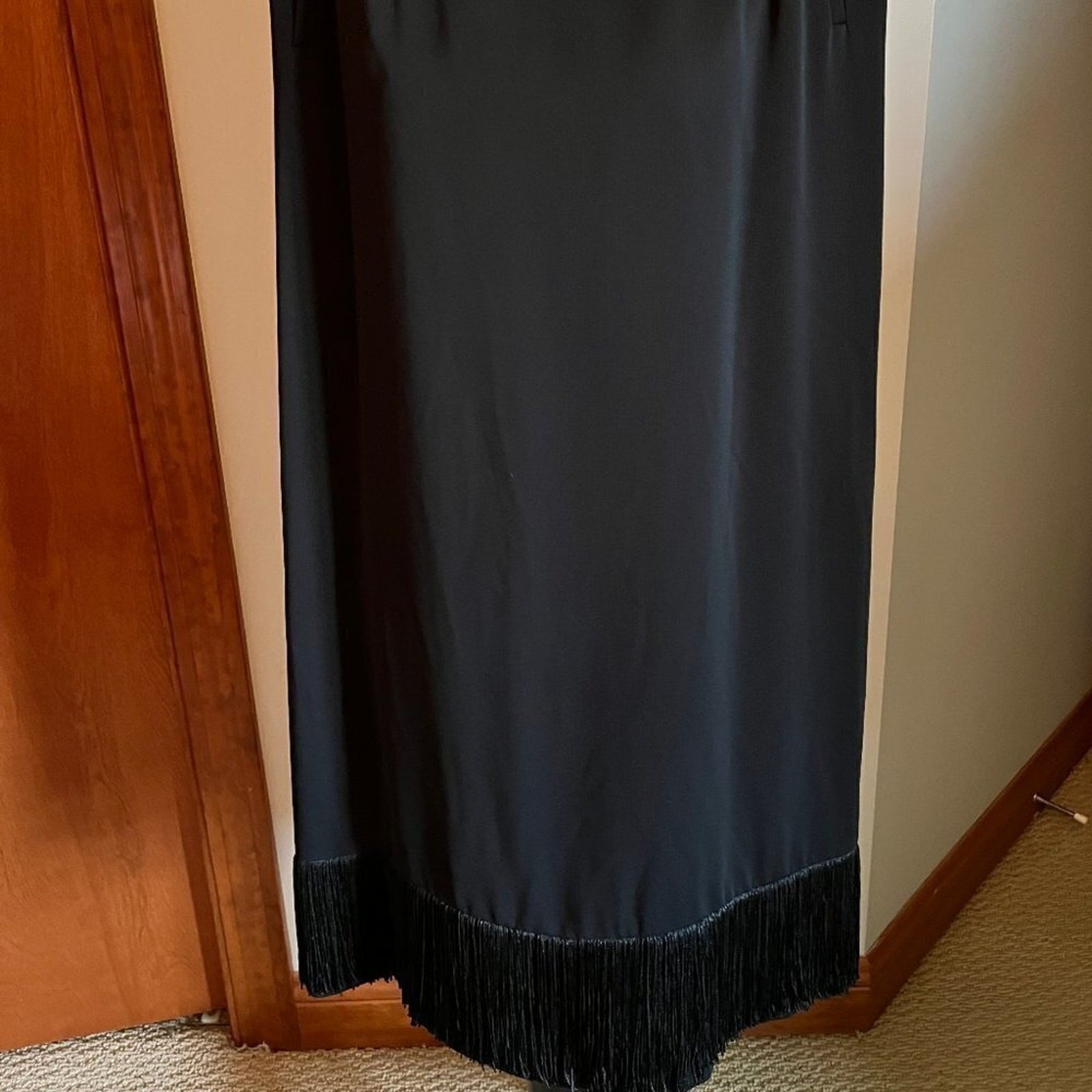 Harve’ Benard Long/Tall Black skirt with fringe, NEW