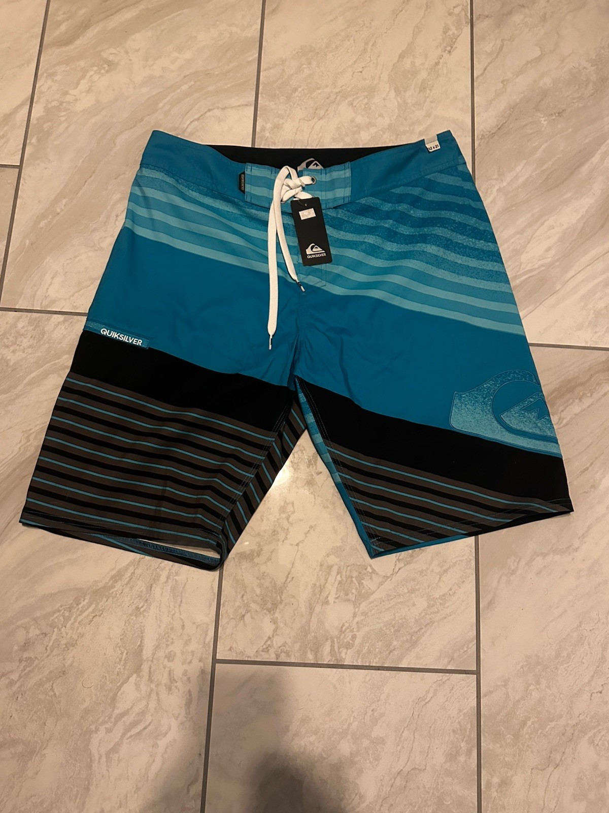 Quiksilver Highline Kaimana Boardshorts Men’s Size 32×21 – NWT