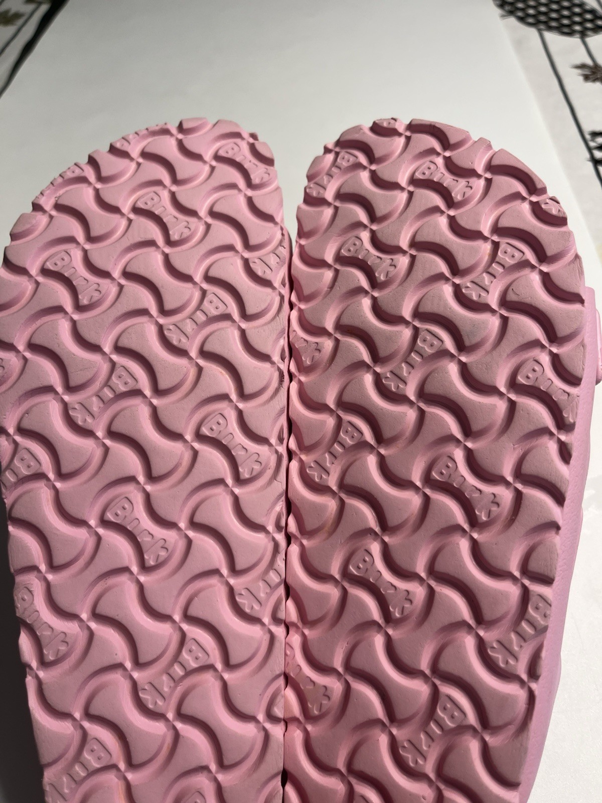 Birkenstock Women Arizona Essentials EVA Sandals Pink Rubber Size 37 US 6