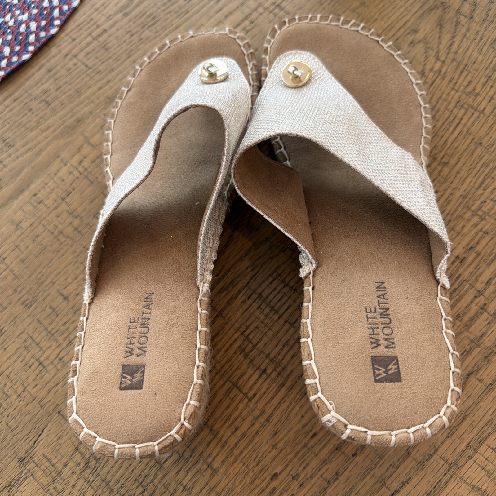 White Mountain Beachball Womens Gold Metallic Espadrille Wedge Sandals Size 8.5M