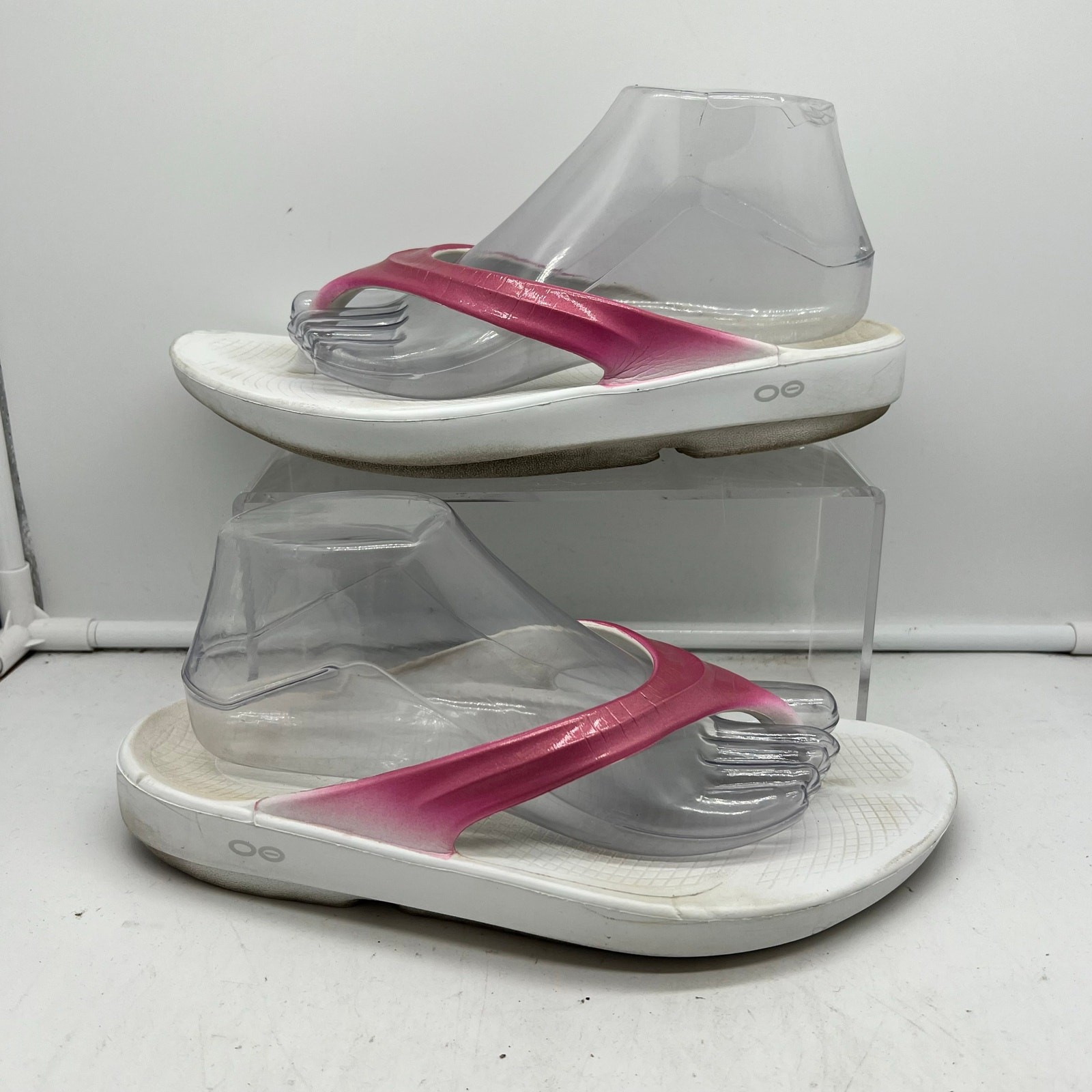 Oofos Oolala Sandals Womens 10 White Pink Comfort Thong Logo Recovery