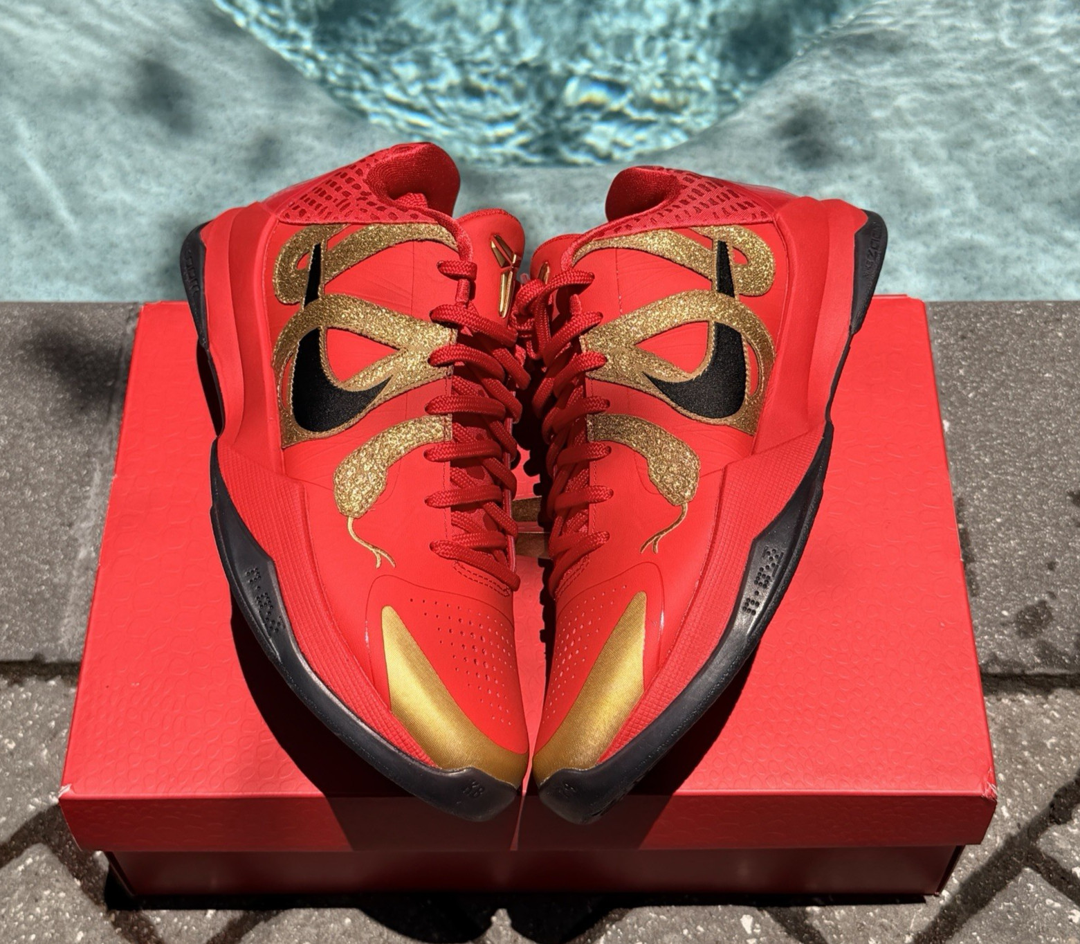 NIKE KOBE V 5 PROTRO YEAR OF THE MAMBA UNIVERSITY RED GOLD HF5182-600 MENS
