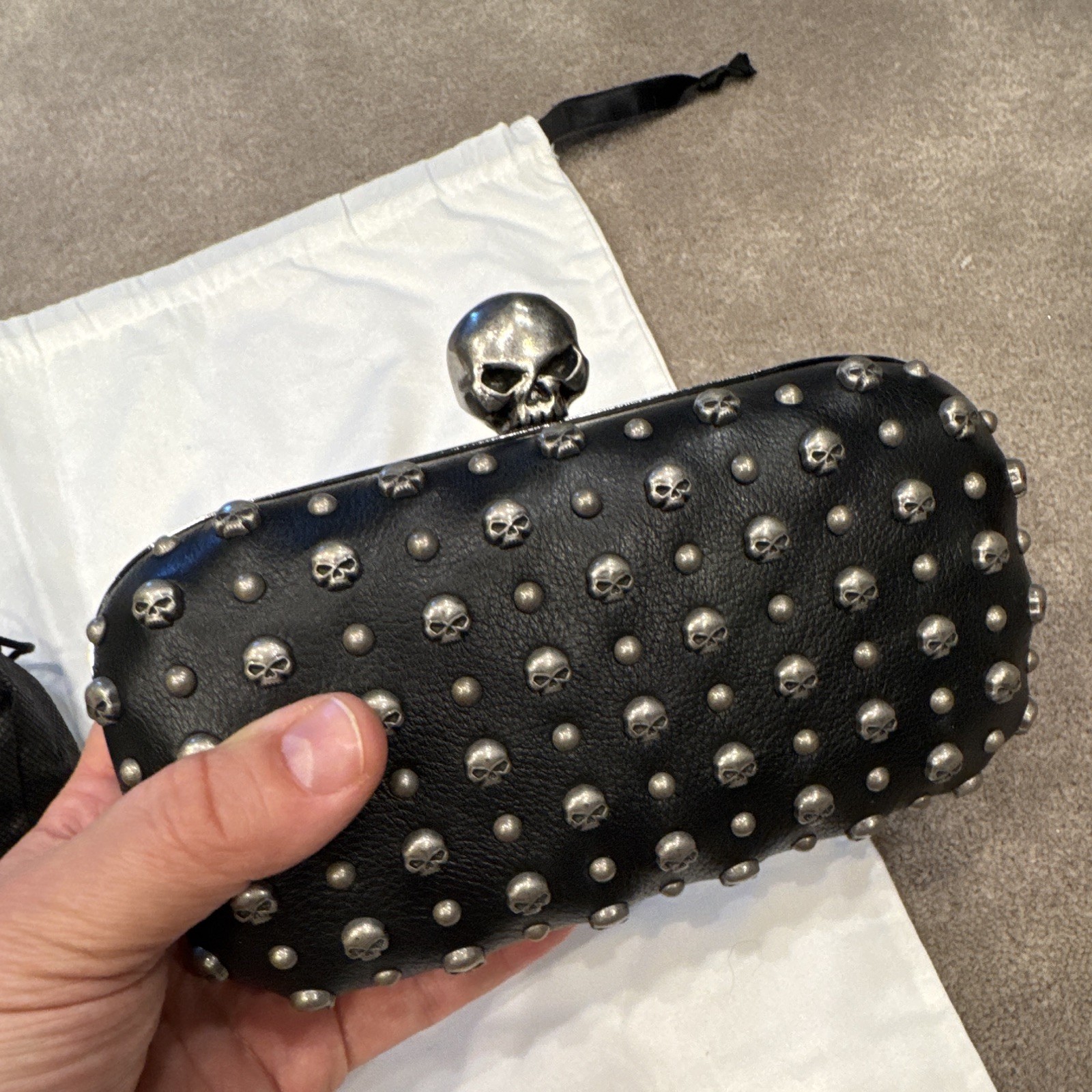 Harley-Davidson Black Studded Skull Clutch Clasp Closure Chain Strap w/ Dust Bag