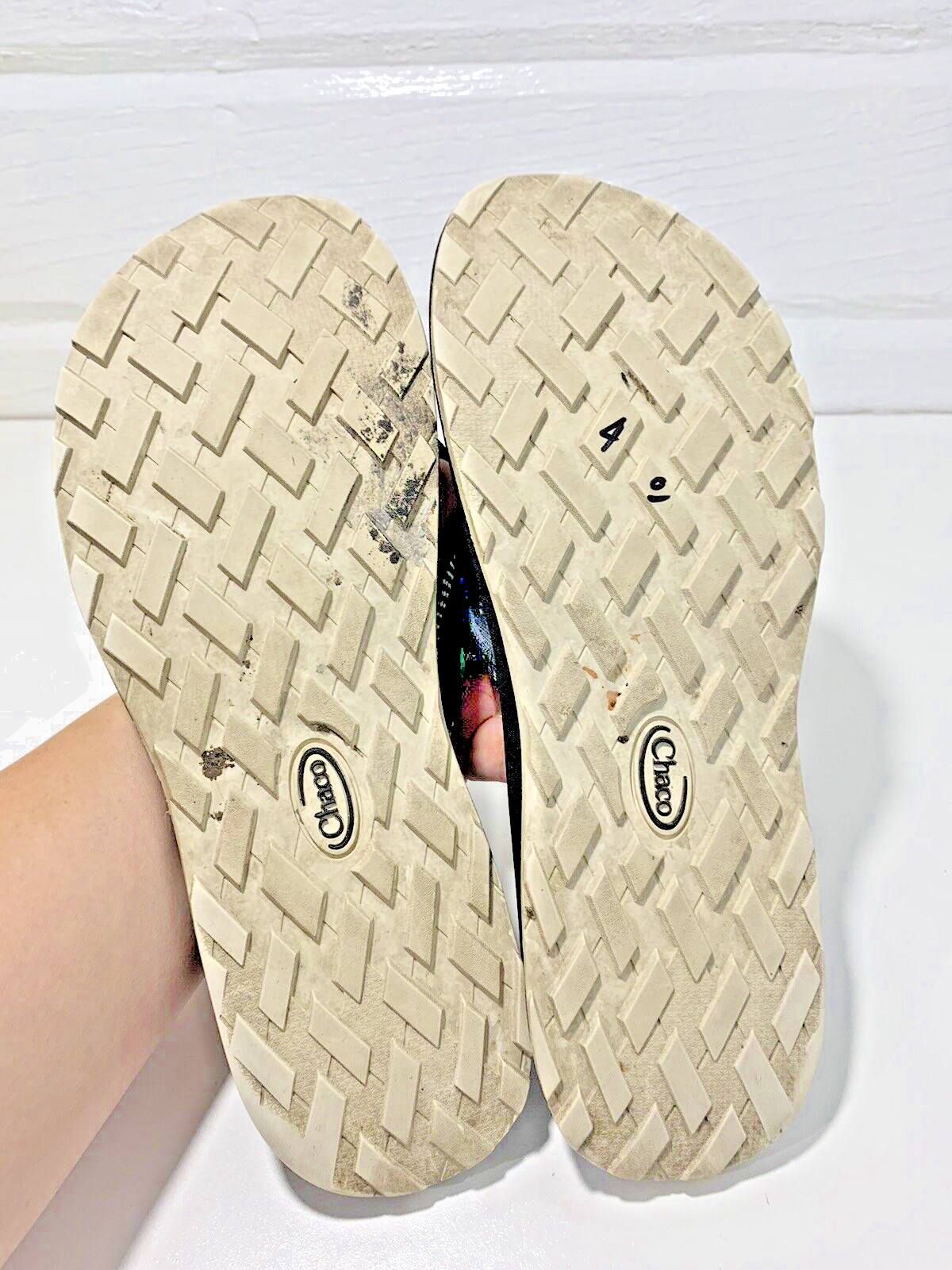 CHACO Womens Classic Flip Flop Sandals z 9 Black & White Fabric Webbing Thongs