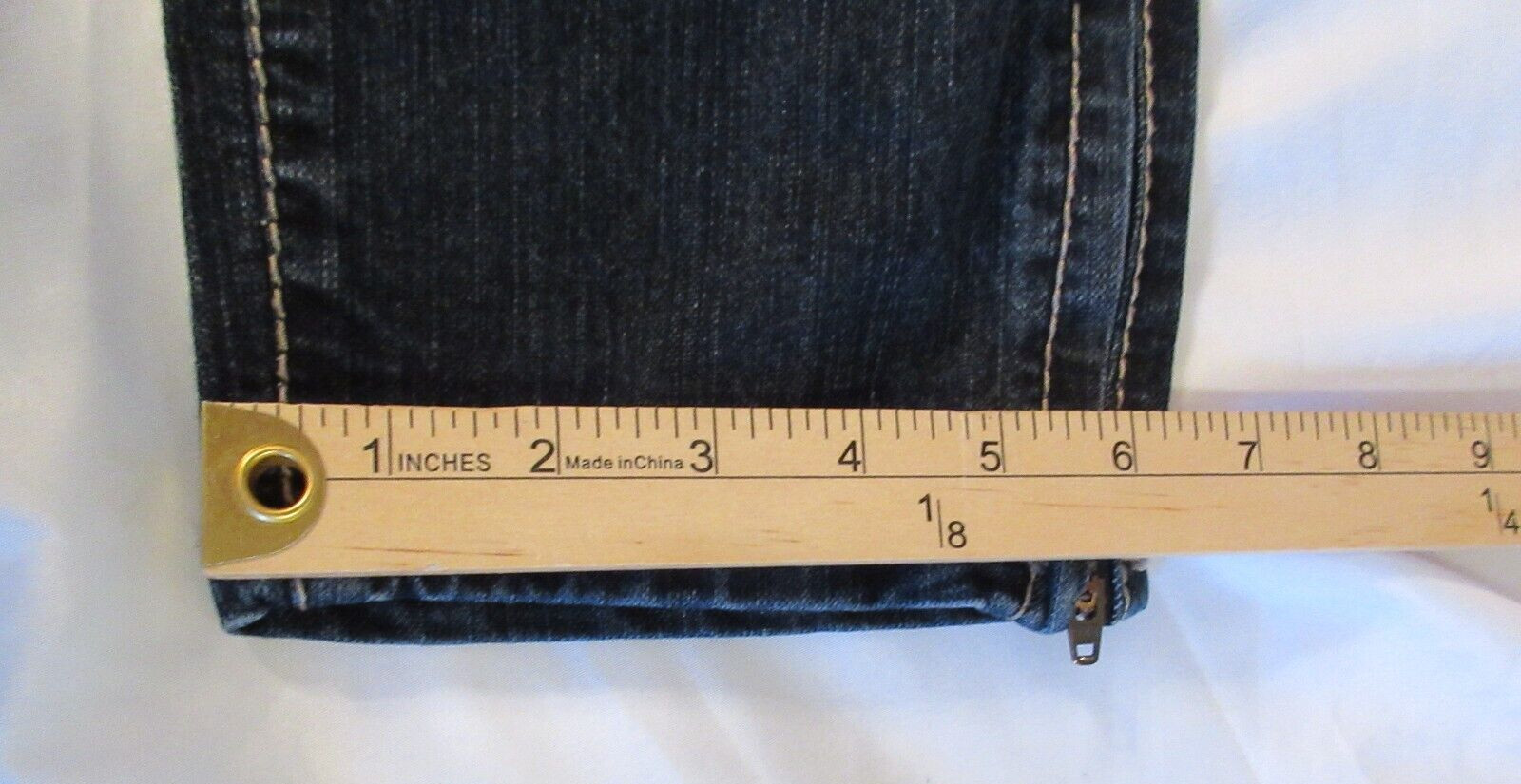 Nine West Date Night Capri Jeans Size 12 Ankle Zip Mid Rise W-33 R-10 L-23 1/2