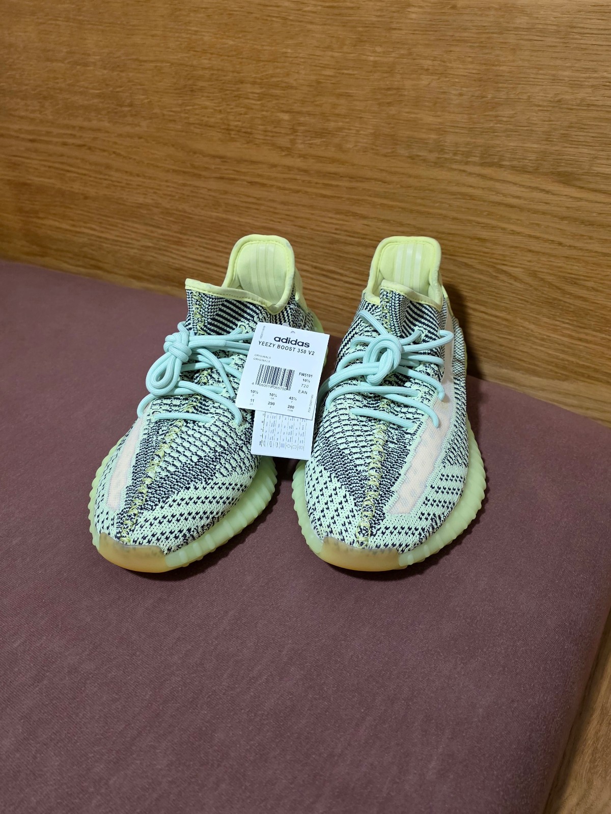 Adidas Yeezy Boost 350 V2 FW5191 Size EU 45 1/3 Yeezreel US 11 Neon Green UK 10.5