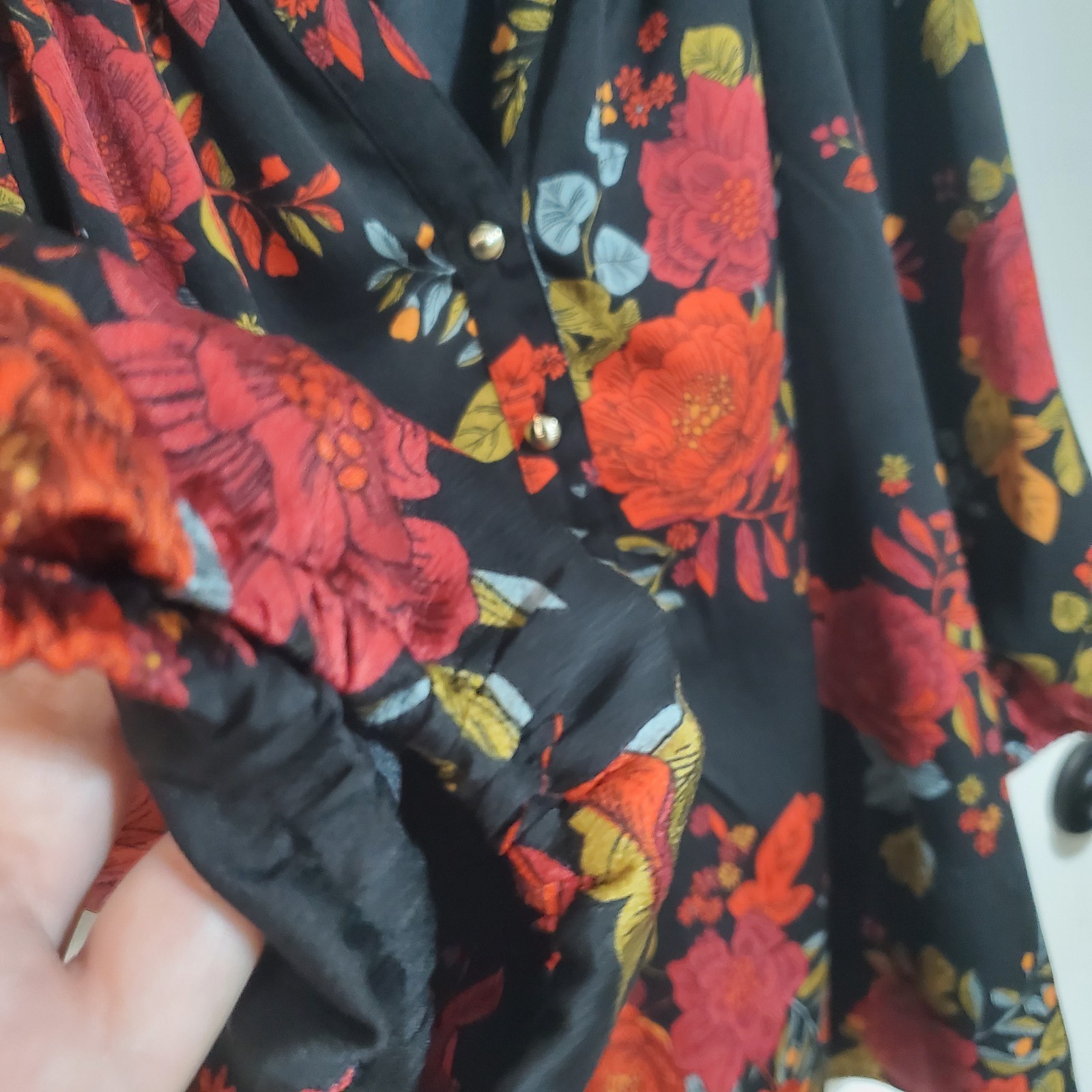Sara Michelle Black Floral Split-Neck Boho Blouse with Gold Buttons Size 2XL