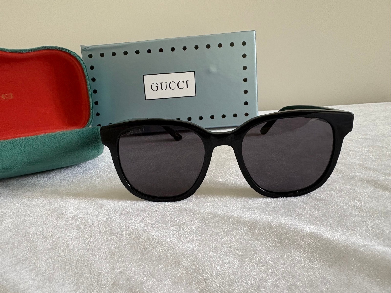 Authentic New Gucci GG0848SK 001 Black Green Red Stripe Grey Sunglasses