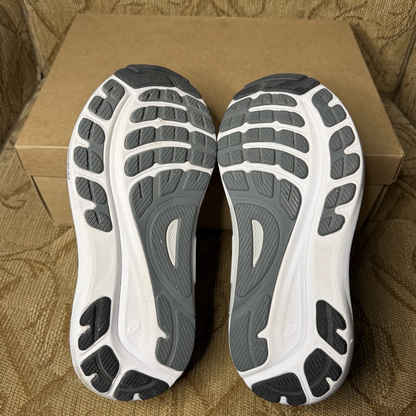 ASICS GEL-Kayano 31 Black Pure Silver Women’s Size 8 Running Shoes 1012B670