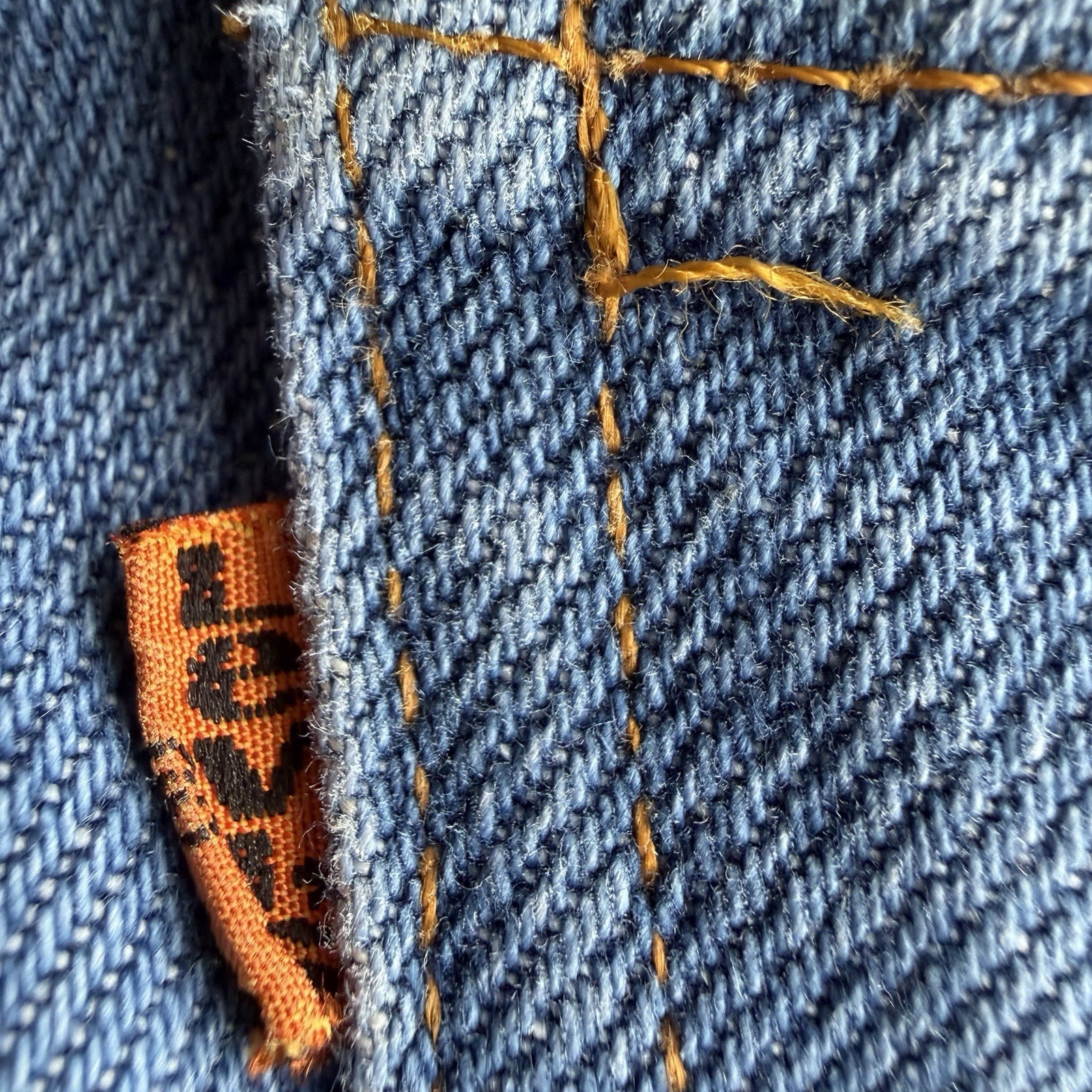 🍒💣 Vintage 80’s Levi’s orange tab regular fit jeans