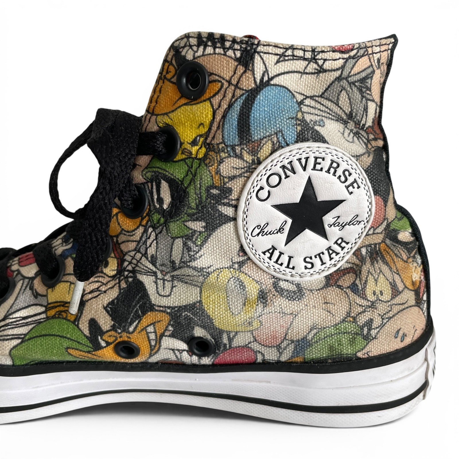 Converse Chuck Taylor All Star Looney Tunes 158235F High Top Men 5 Women 7