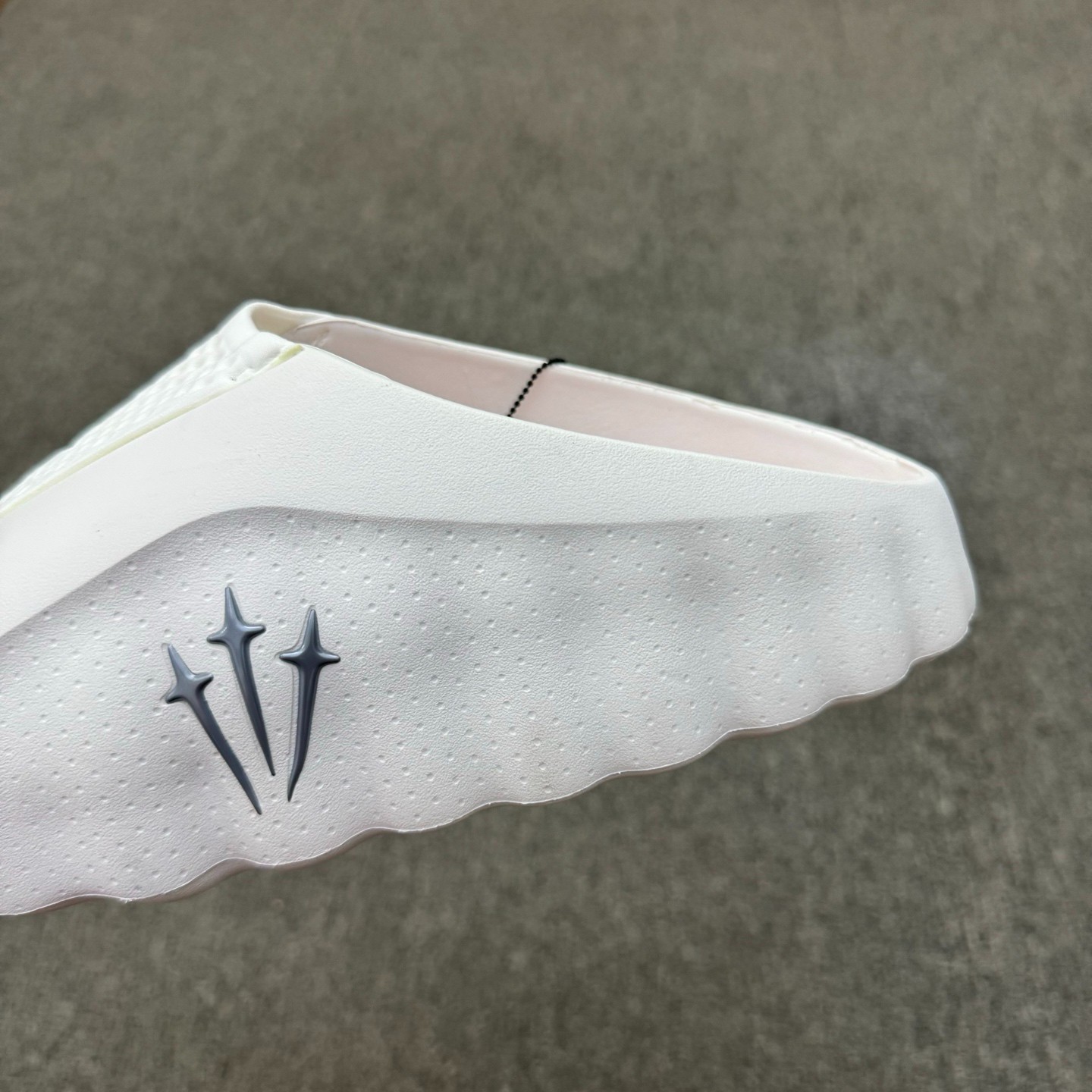 Nike x Travis Scott Mind 001 Triple White Slip-On Clog Slippers