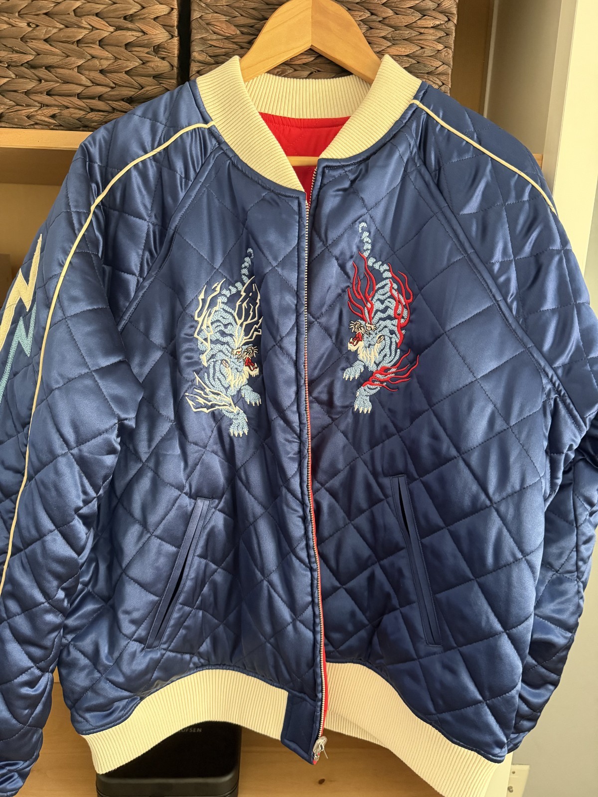 Azuki Official Twin Tigers Jacket Limited Edition Size Extra Large (Reversible)