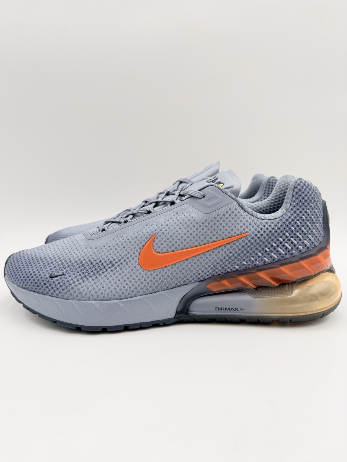 Nike Men’s Air Max Phoenix Size 9.5 Grey Orange |FZ5307-400|
