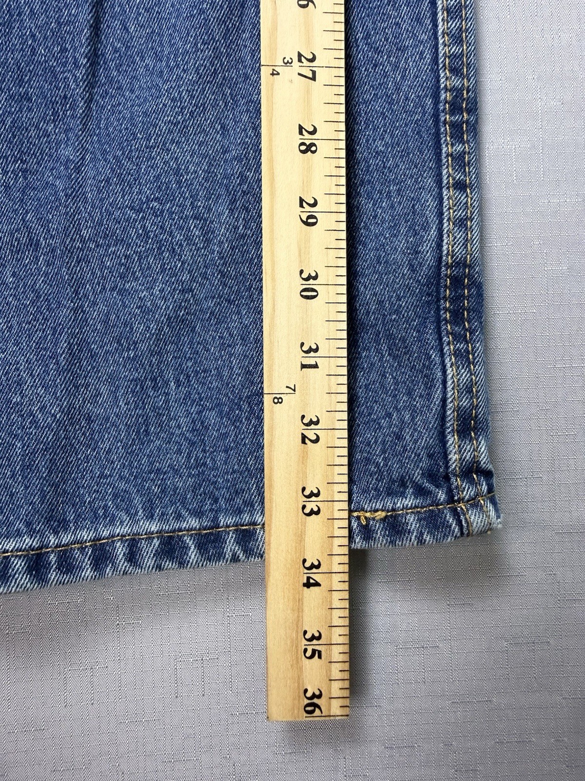 Levi’s 505 Men’s Jeans W36 L34 Regular Fit Straight Leg Medium Wash Blue Denim