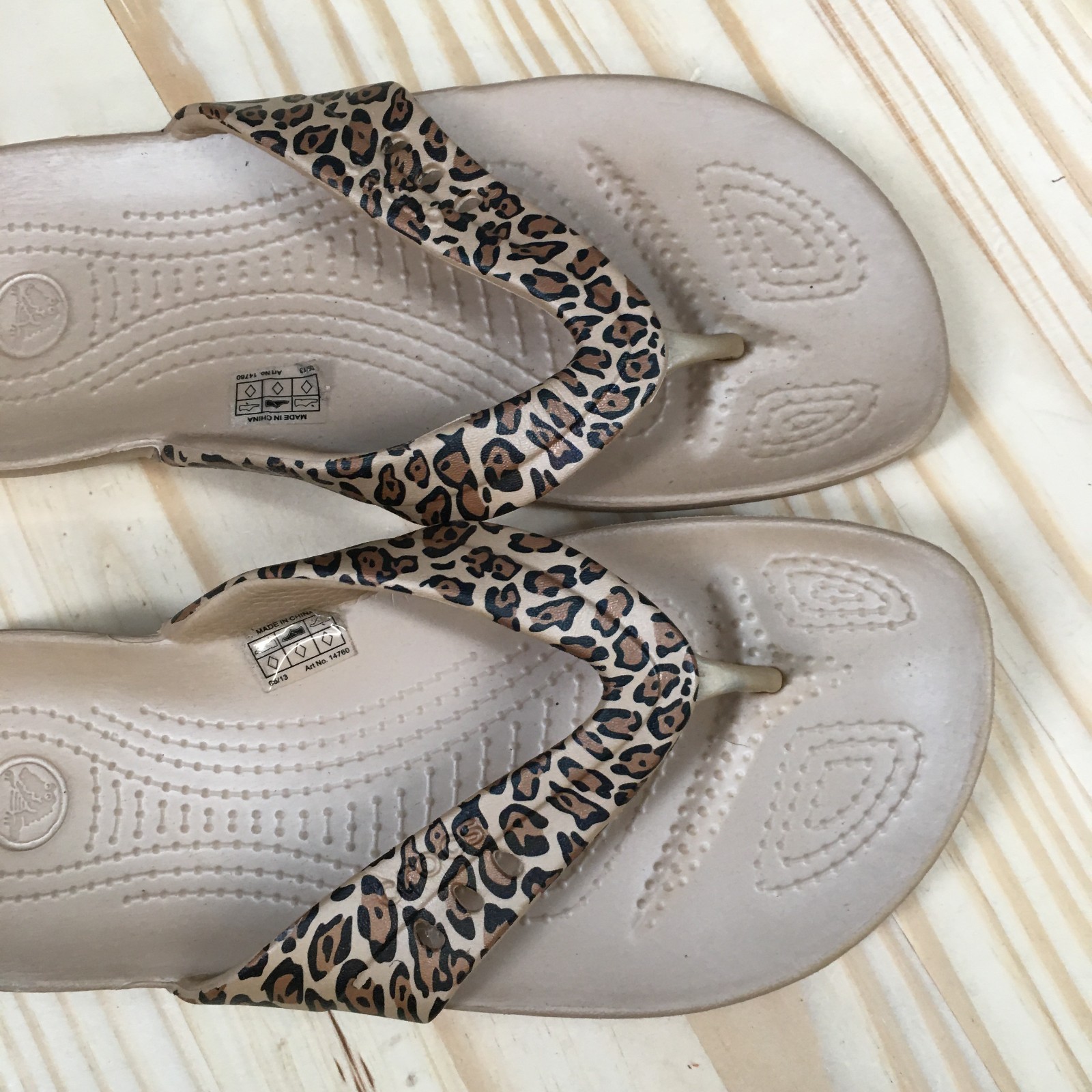 Crocs Sandals Womens 7 Kadee II Flip-Flop Brown Leopard Print Toe-Post Comfort