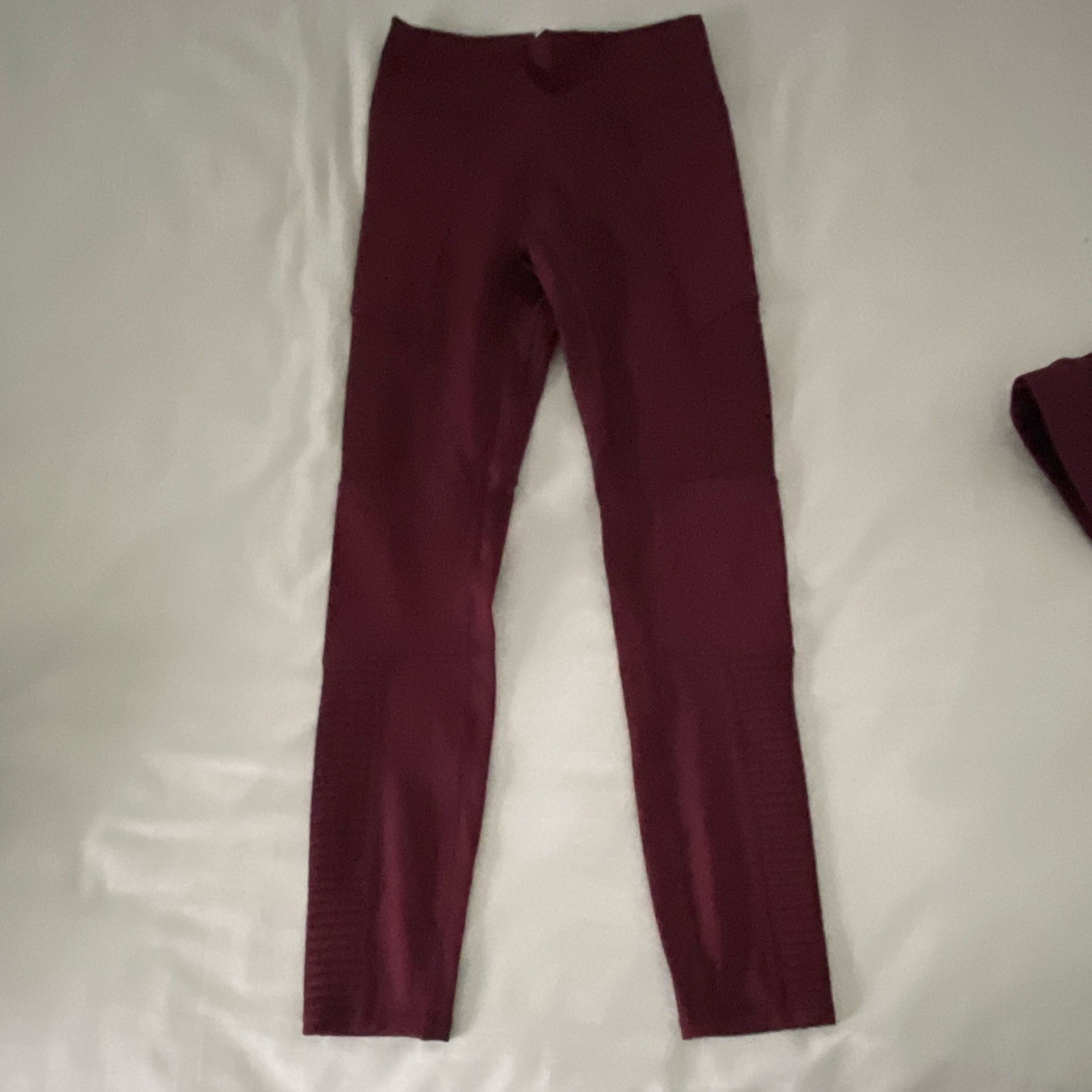 Fabletics Burgundy 2-Pc Sports Bra & Leggings Set Sz S Stretch Solid