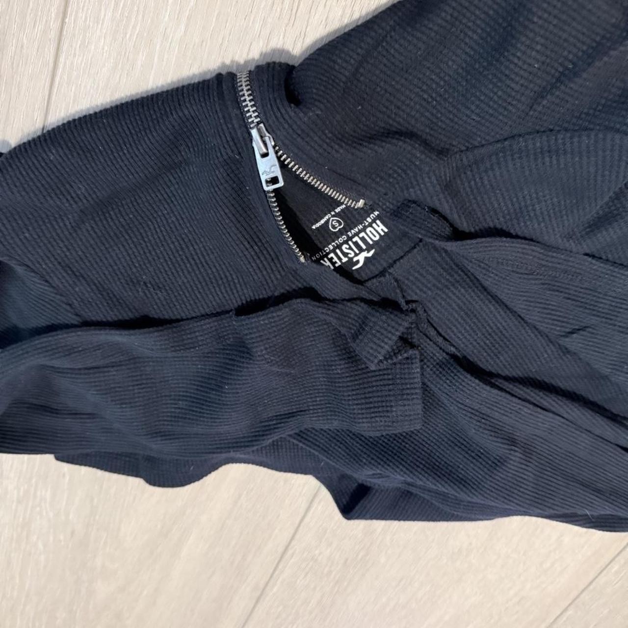 Hollister black pullover zip-up