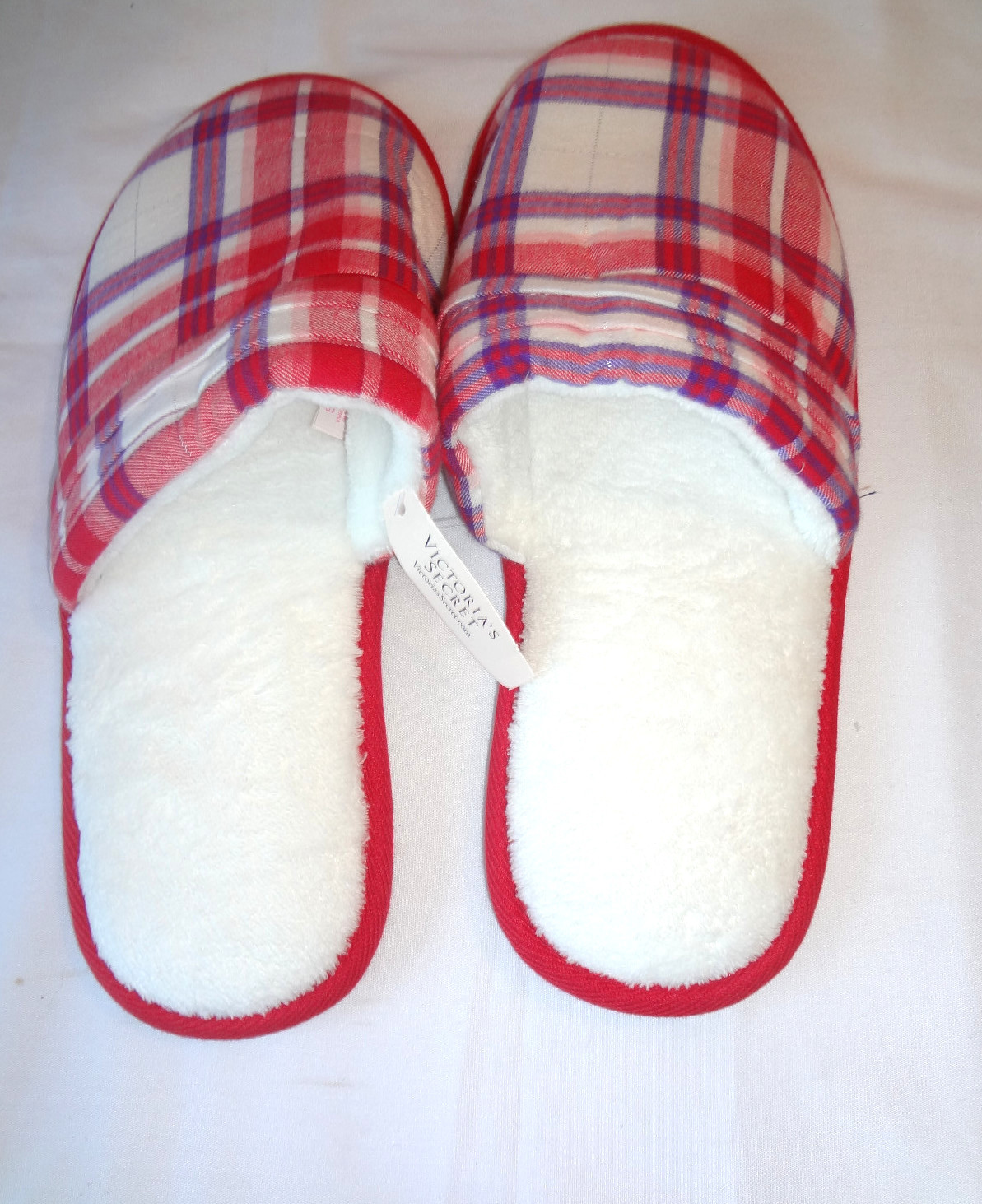 Victoria’s Secret winter memory foam flat slip on Checked m xl