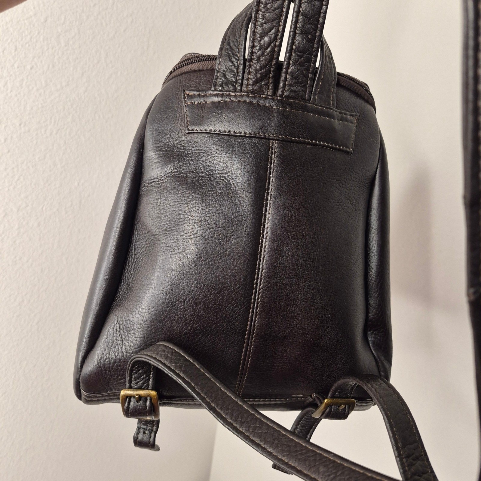 Le Donne Leather U-Zip Backpack Dark Brown Mini Sling Bag Made in Colombia Brass