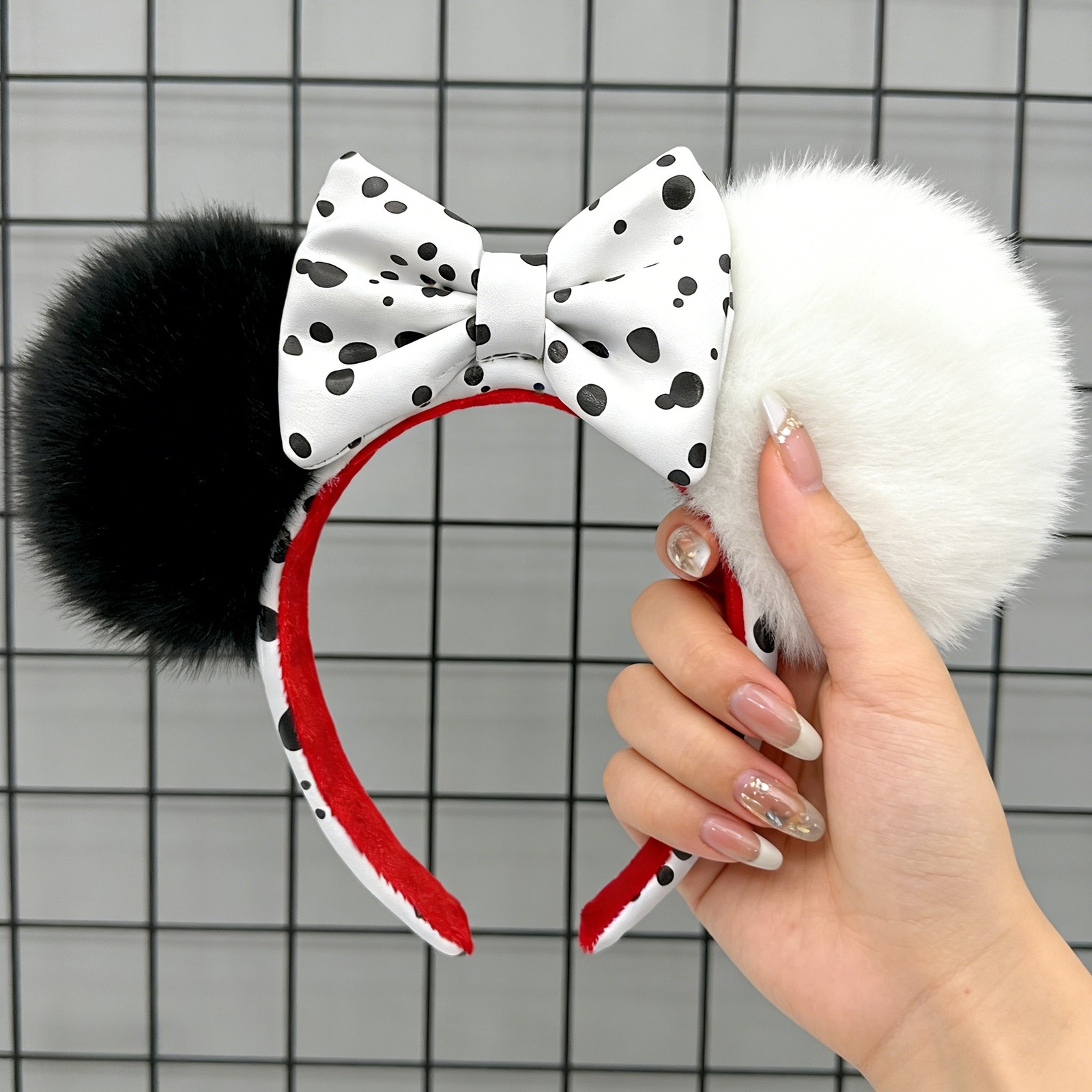 Disney- Parks 101 Dalmations Cruella Devil Headband Minnie Mickey Mouse Ears