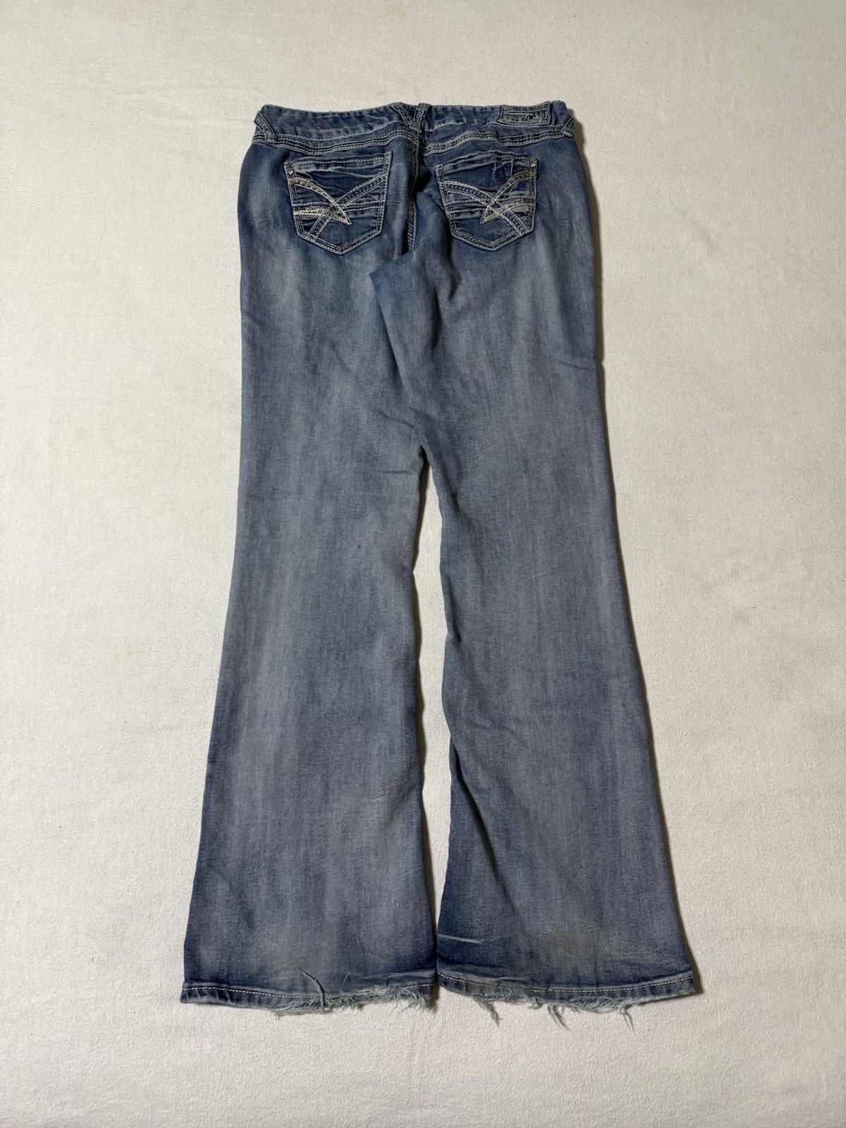 Amethyst Jeans Womens 9 Blue Bootcut Low Rise Medium Wash Distressed