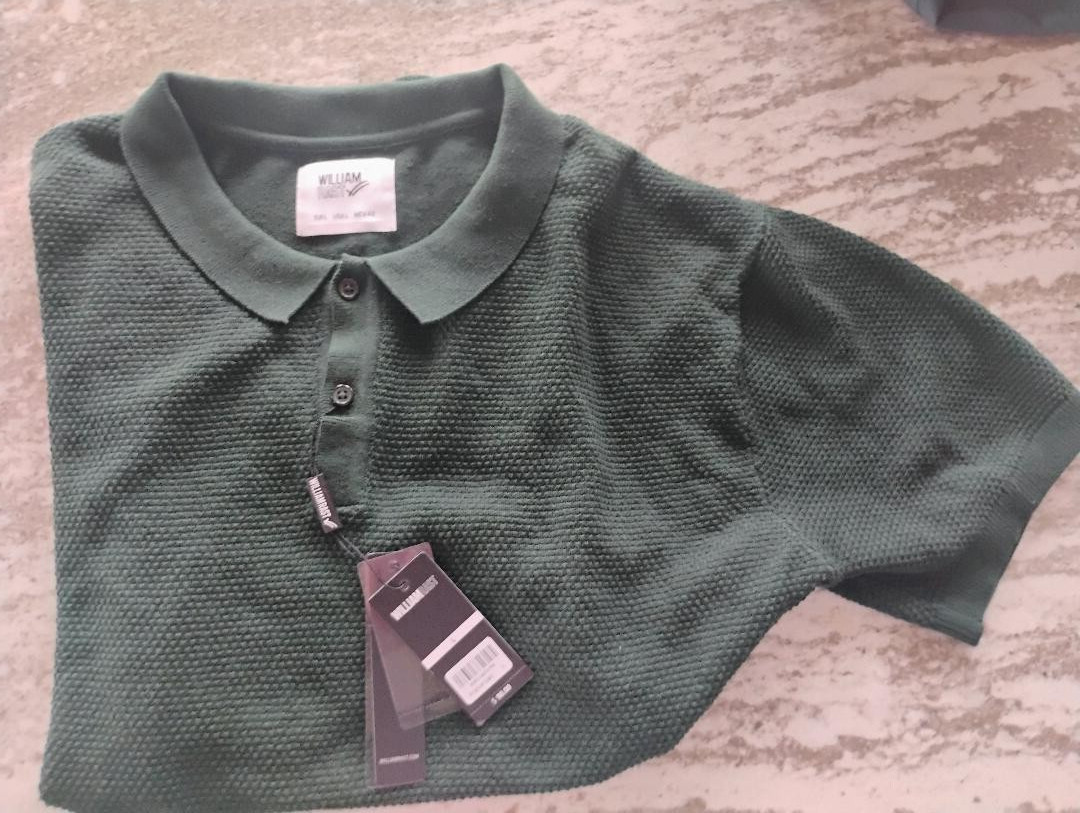 William Rast Poly Blend Sweater Large MINT FREE SHIPPING!