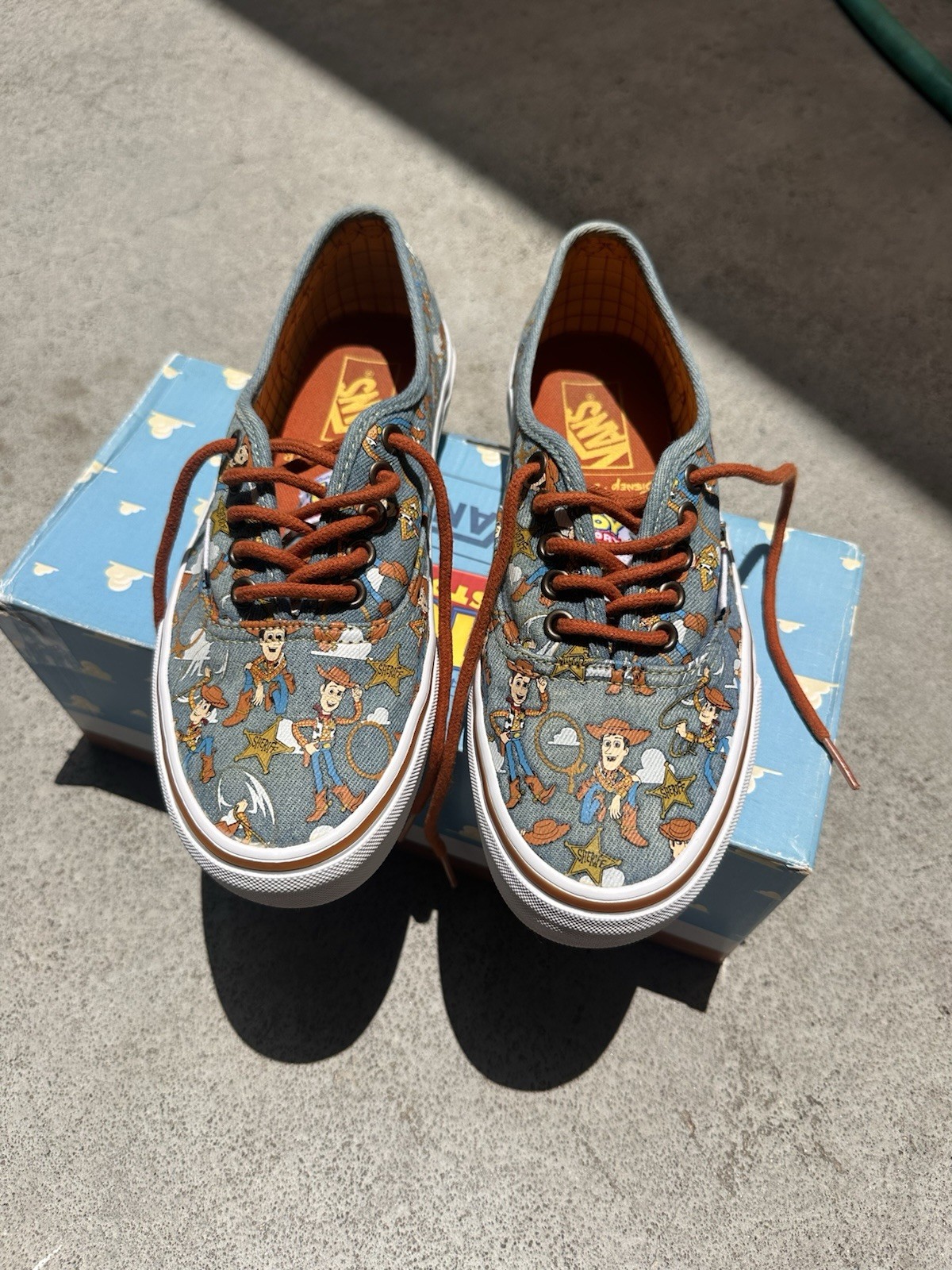 VANS Authentic x Disney Pixar Toy Story Woody Denim Limited Edition US 6.5M/8W