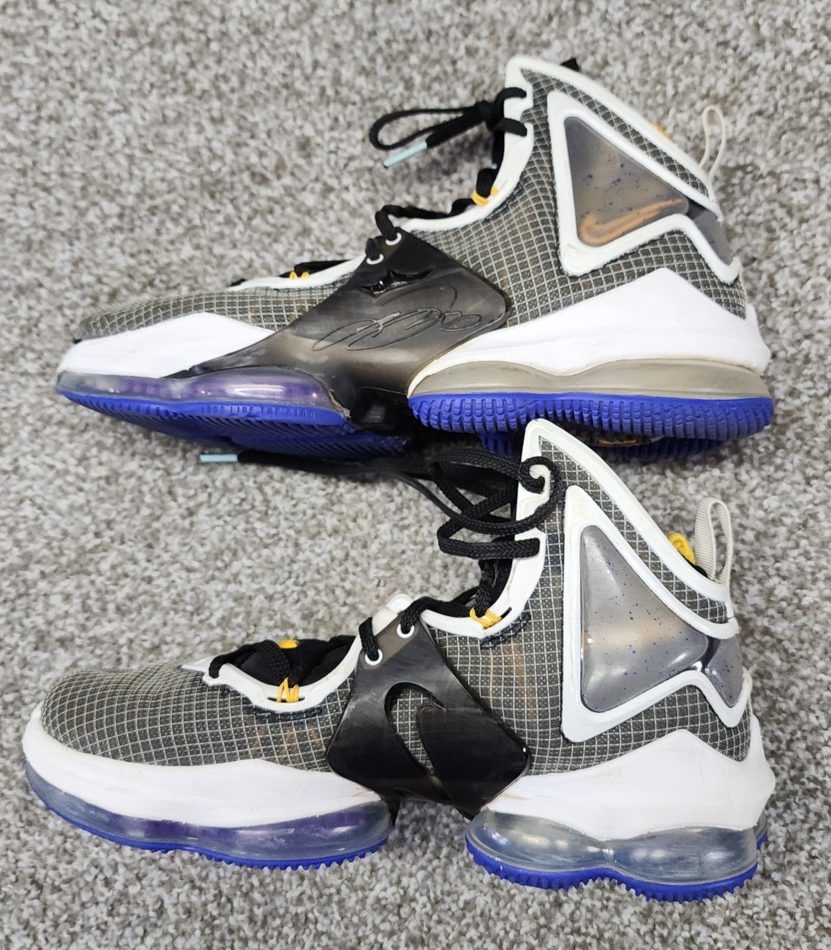 Nike LeBron 19 Hardwood Classic Laker Purple Gold Black Men Size 9.5
