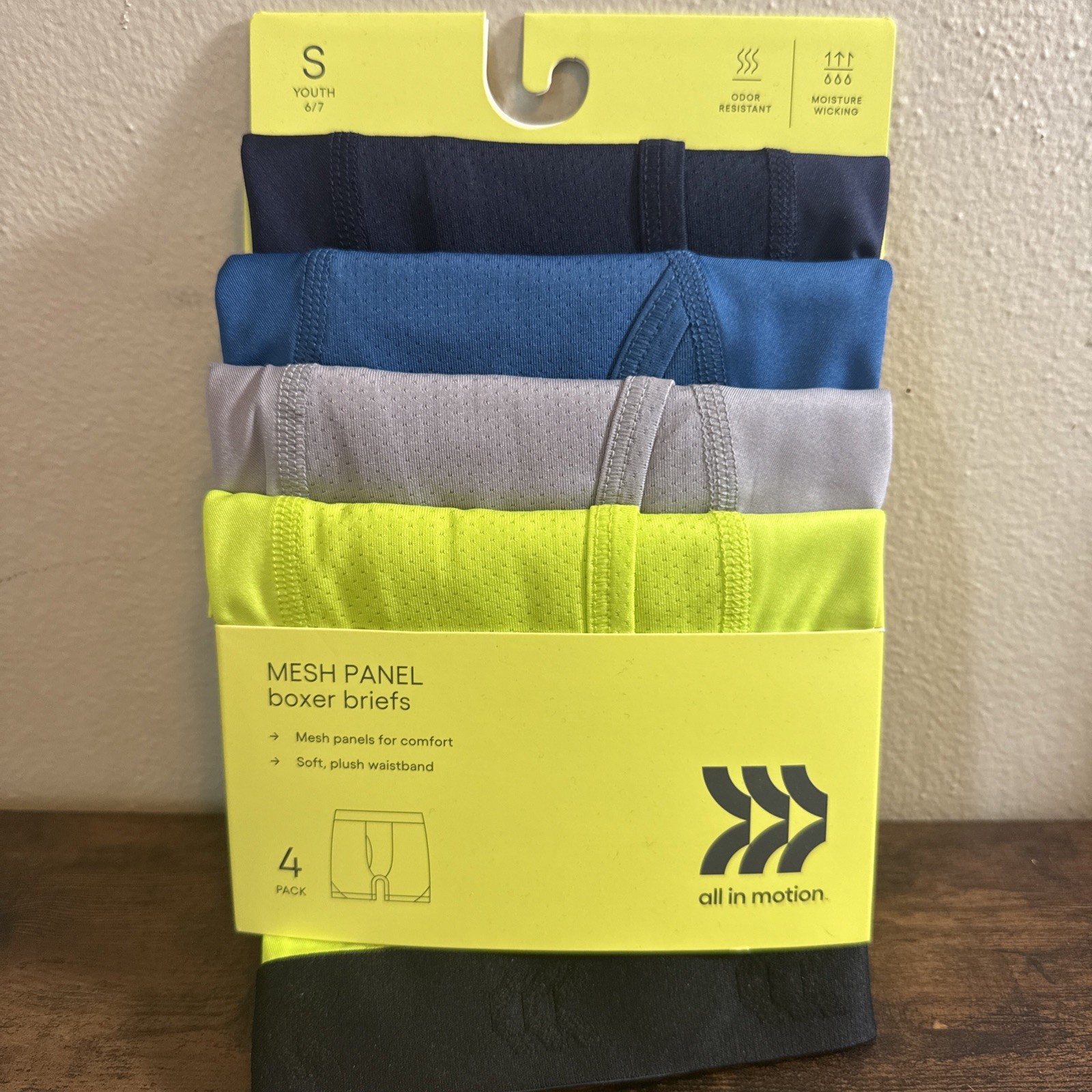 All In Motion Boys Mesh Panel 4pk Boxer Briefs Youth Size Small (6-7)