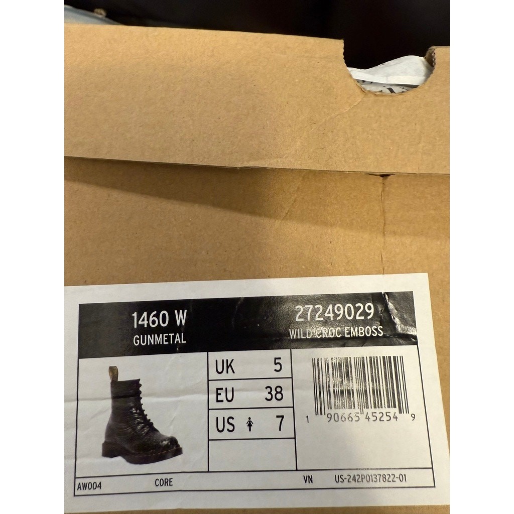 NEW Dr. Martens 1460 Croc Emboss Leather Boots Women’s 7 – 27249029