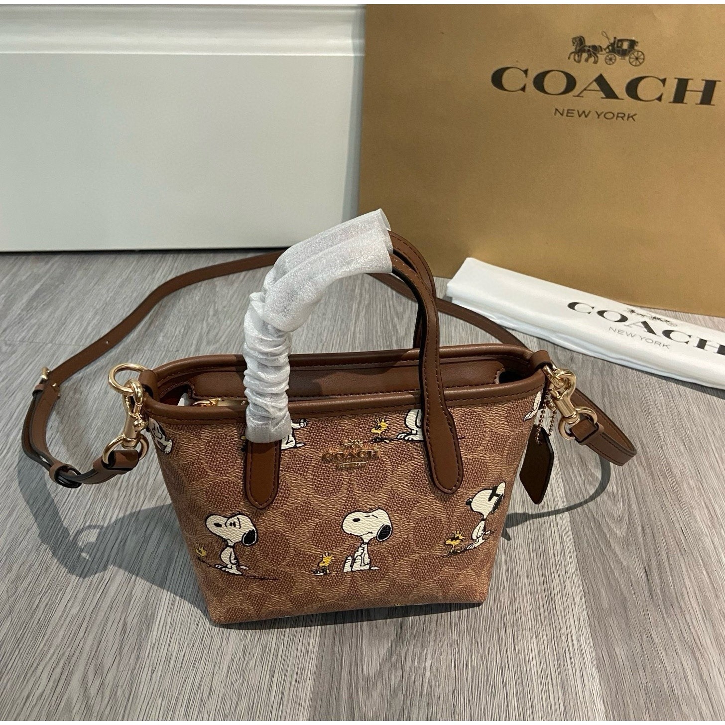 Coach X Peanuts City Mini Tote Bag Signature Canvas Snoopy Print CBS83 OutletNEW
