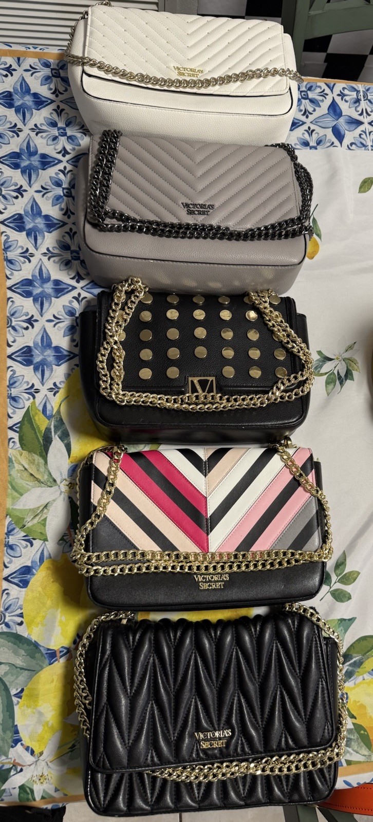 victoria’s secret women quilted chevron shoulder bag gold chain strap