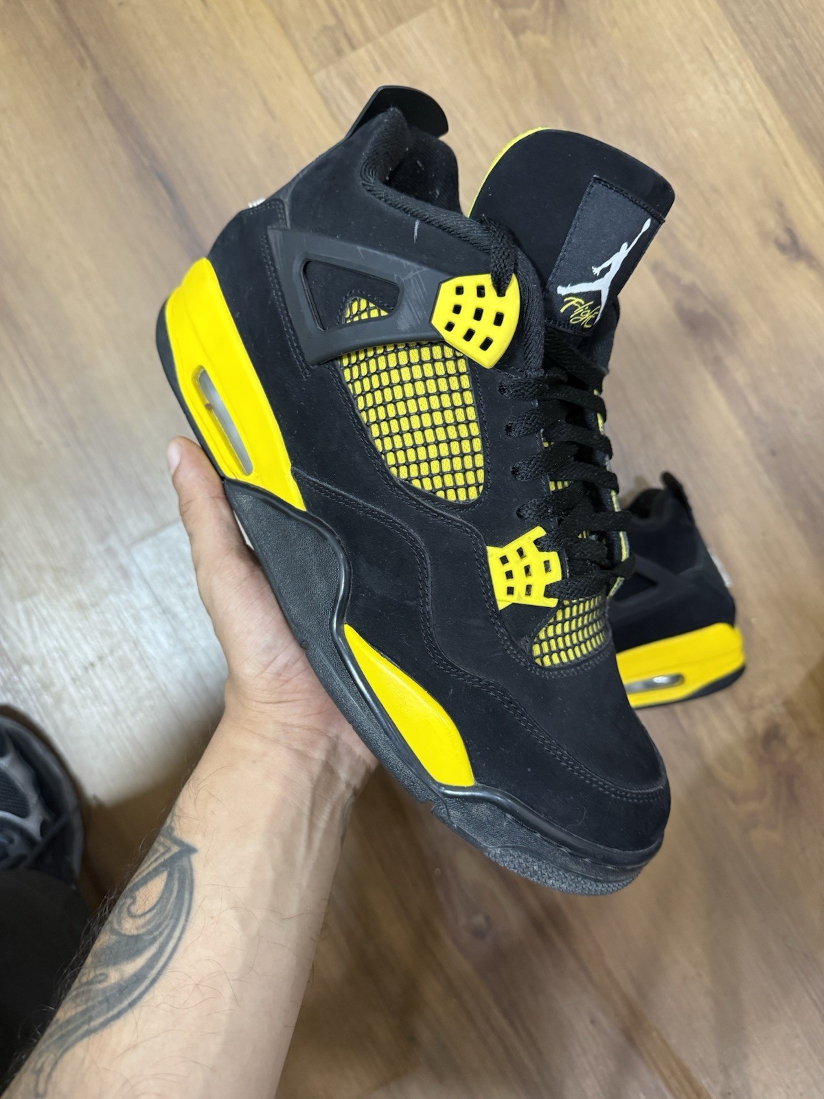 Size 12 – Jordan 4 Retro Mid Thunder