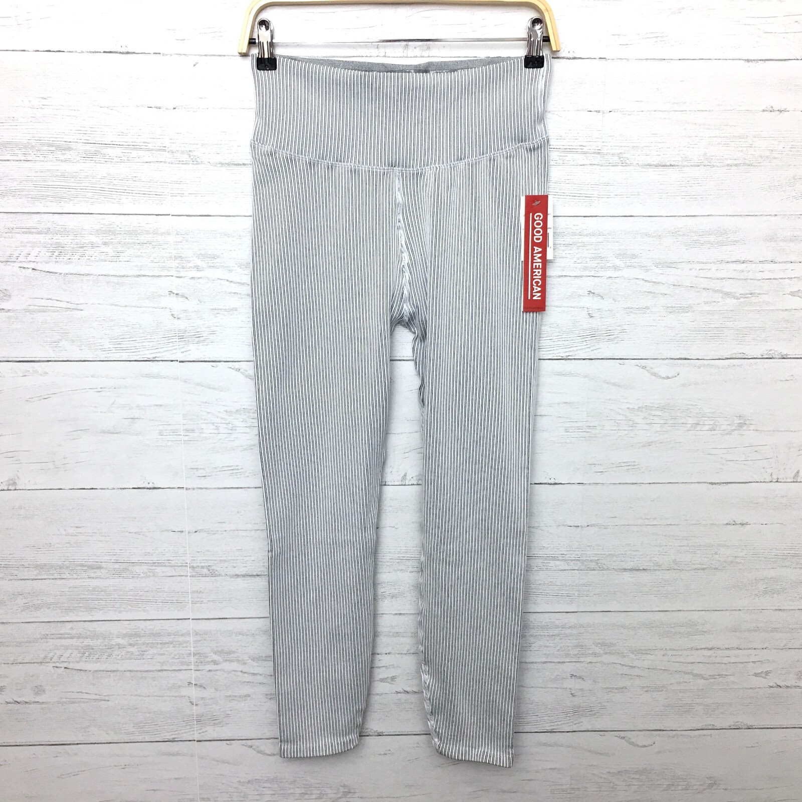 NEW Good American Women’s White Seamless Ribbed Legging size 4/5 style GP0255