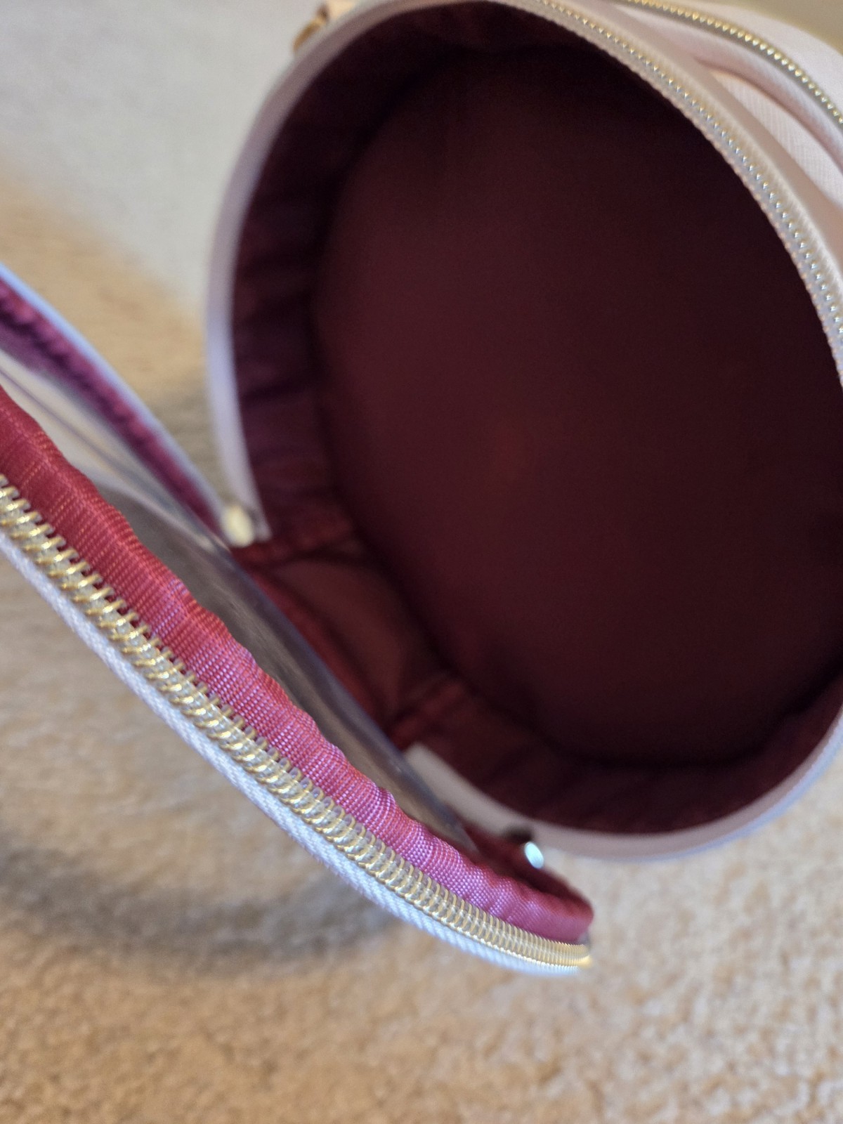 MISSING MIRROR GENTLY USED DISCONTINUED RARE BEAUTY CROSSBODY MAKEUP BAG VEGAN