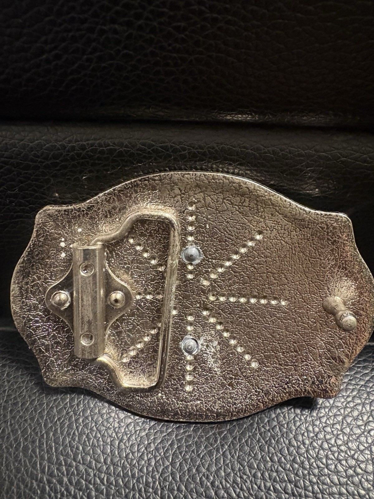 Men’s Western Oval Belt Buckle Engraved Floral Silver/Gold Tone Letter T