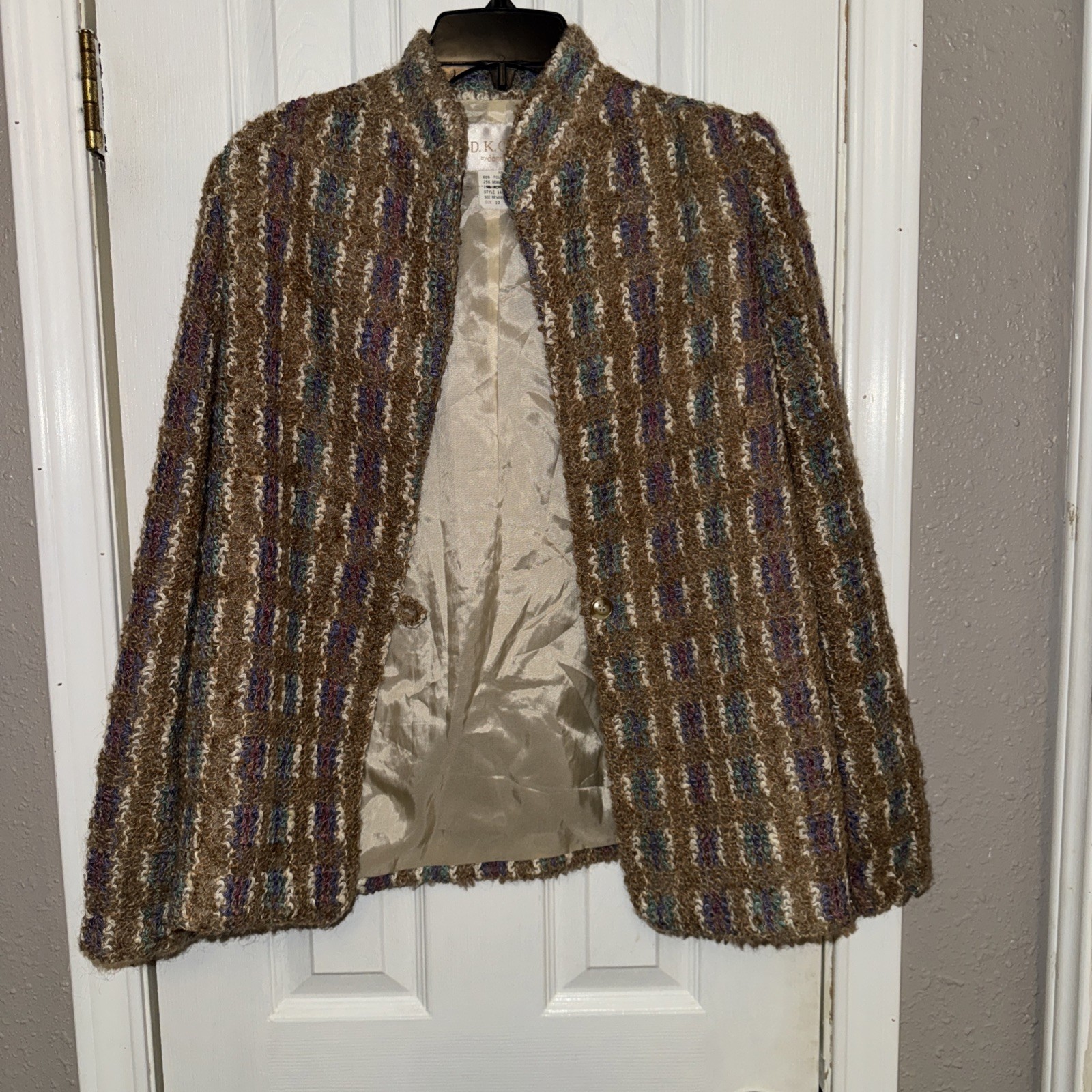 Vintage D. K. Gold by donnkenny pastel loop yarn fabric wool jacket one button