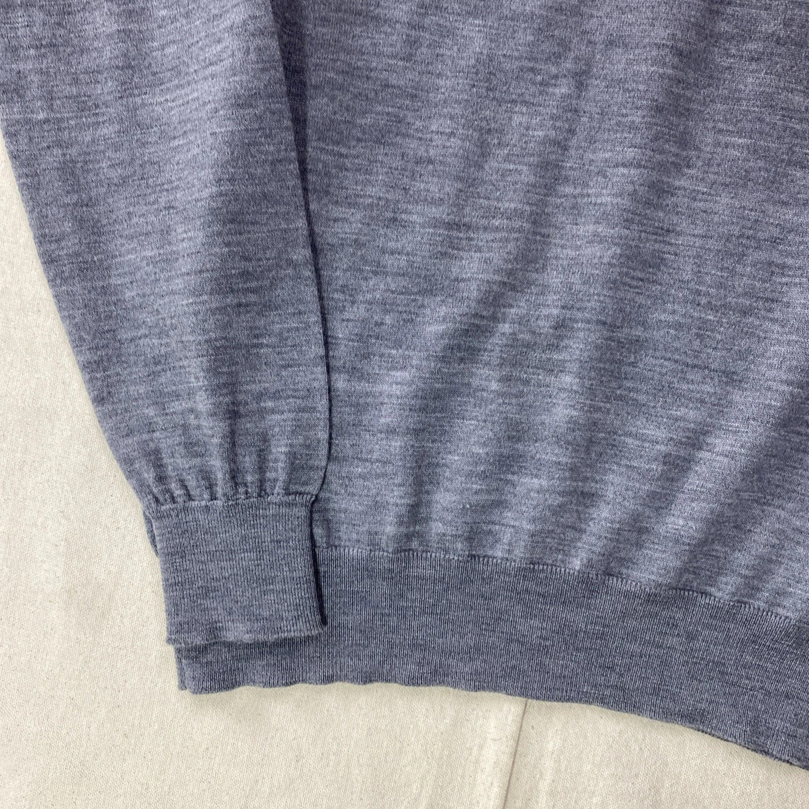 Suitsupply Merino Wool Sweater Mens SMALL Gray Crew Neck Long Sleeve Knit