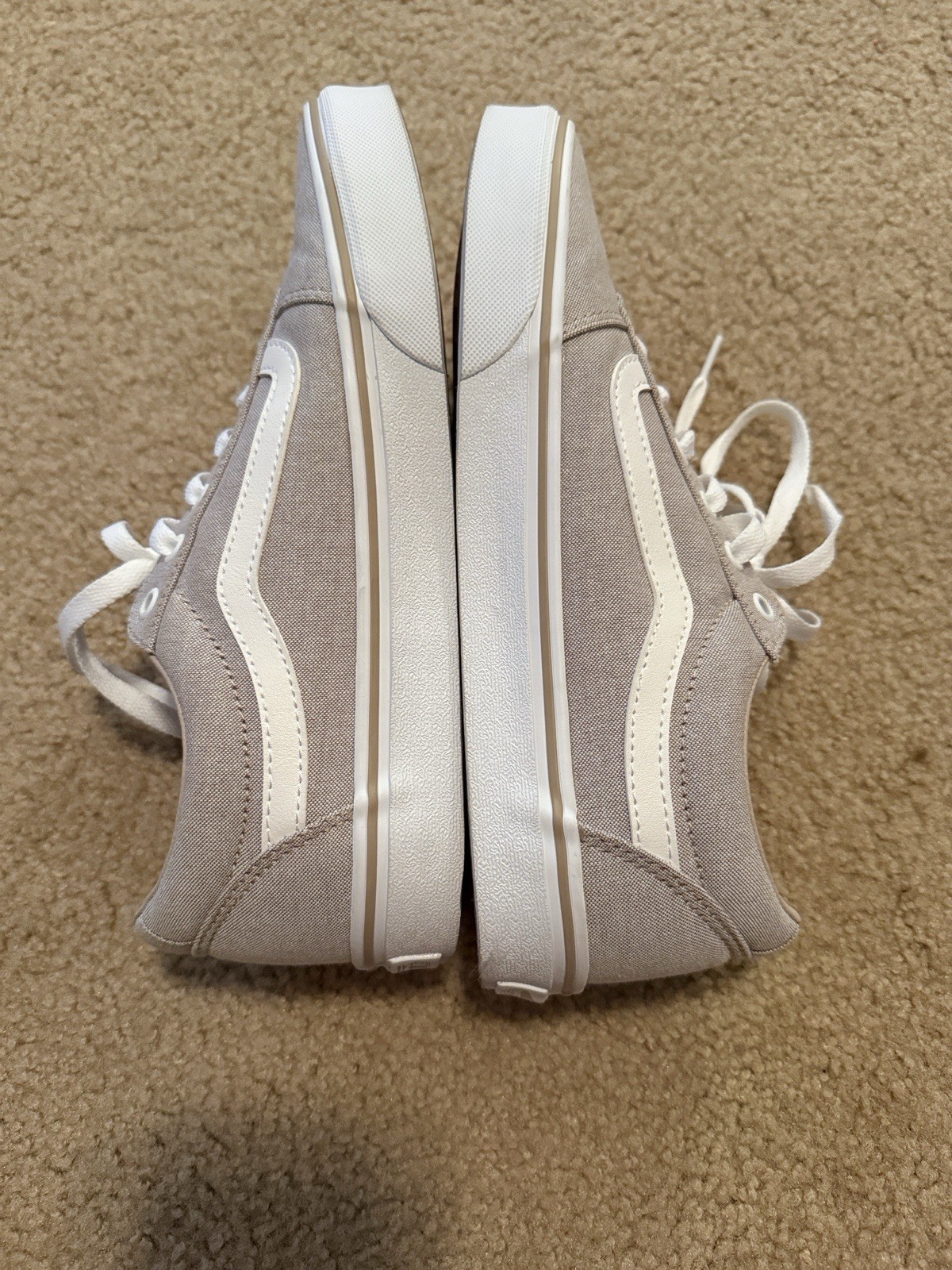 Women’s Vans Ward Lo Sneakers Size 10 Taupe And White