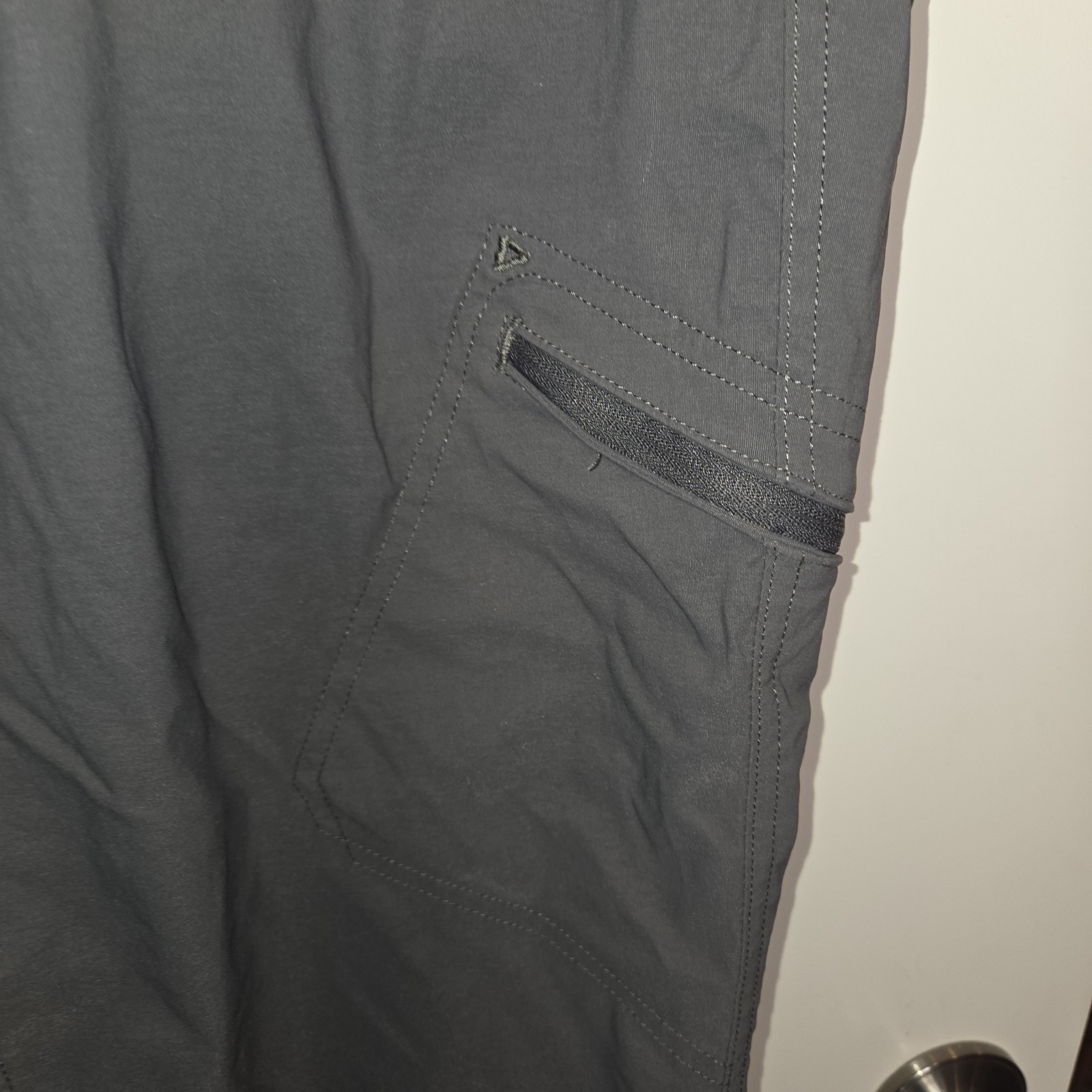 Eddie Bauer Rainier Capris Women’s 14 Gray Hiking Pants Utility C1061086