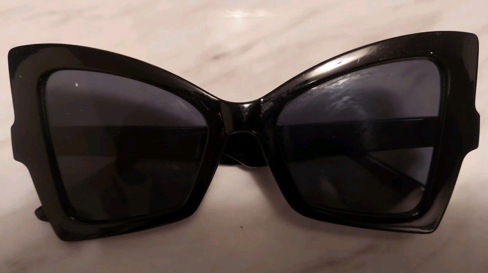 Super CUTE! Fashion Sunglasses 6 pairs (Great Mix!)
