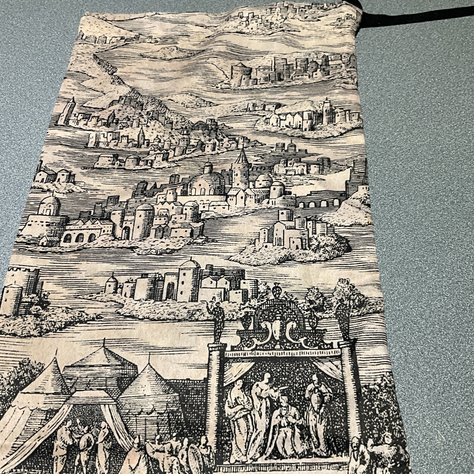 Gucci 8.75×18” Lim. Edition Castle Print Drawstring Travel Shoe Dust Bag FREE SH
