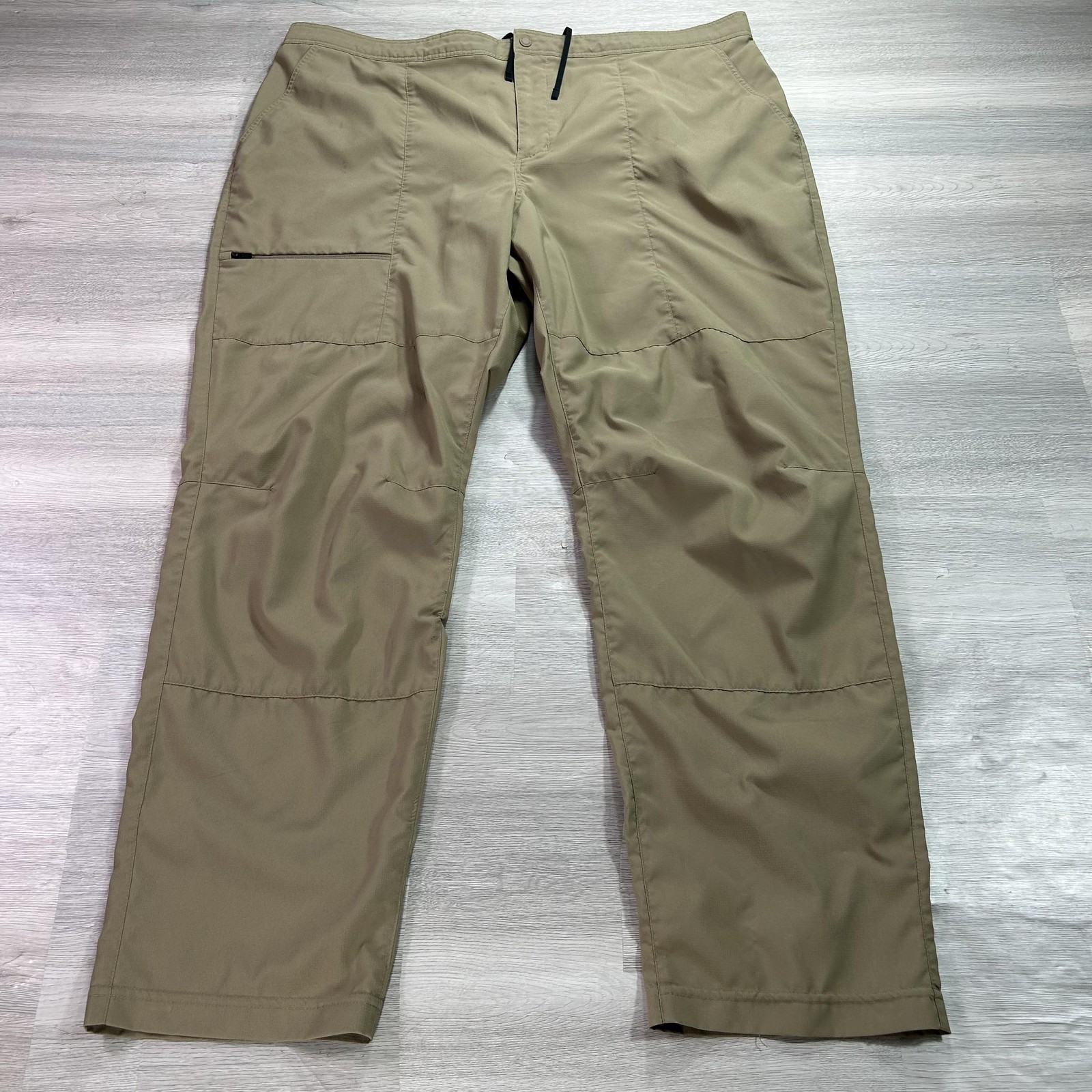 Mountain Hardwear Pants Mens 42×30 Beige Softshell Pull On OM3380
